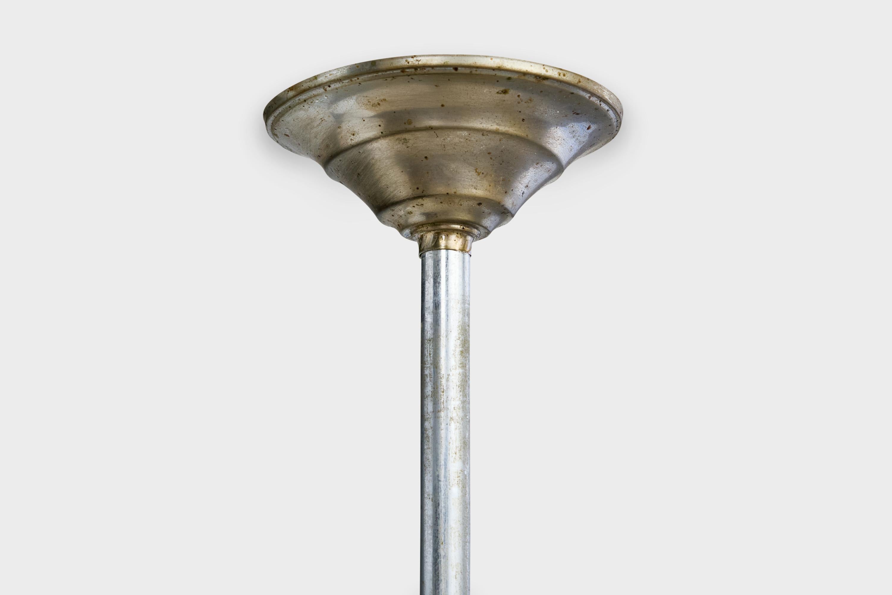 Designer francese, lampada a sospensione, metallo, vetro, Francia, anni '1920 in vendita 1