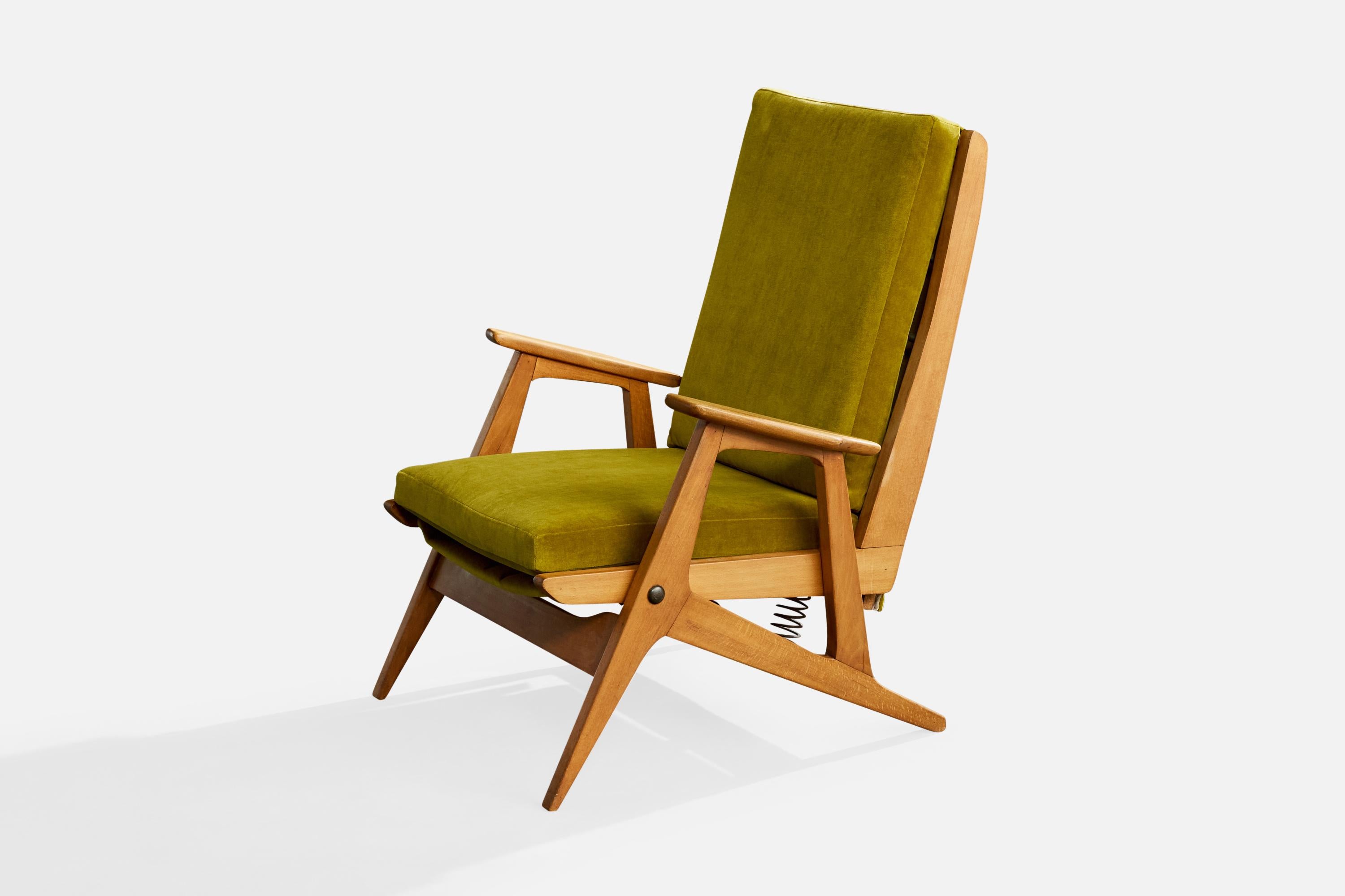 Français Designer français, chaise longue à bascule, Wood, velours, France, années 1950 en vente
