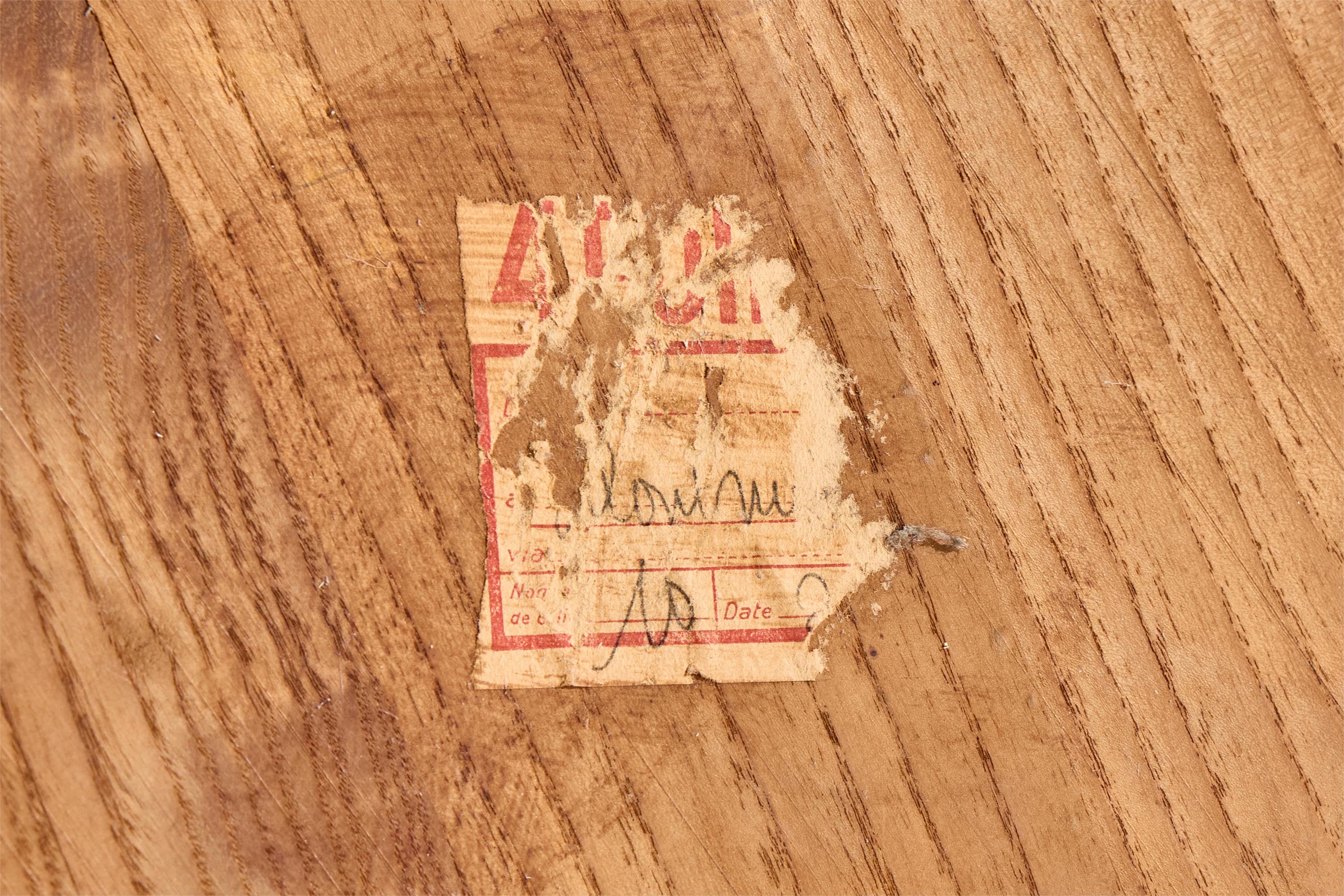 Tavolino di design francese, Quercia, Francia, anni '30 in vendita 6