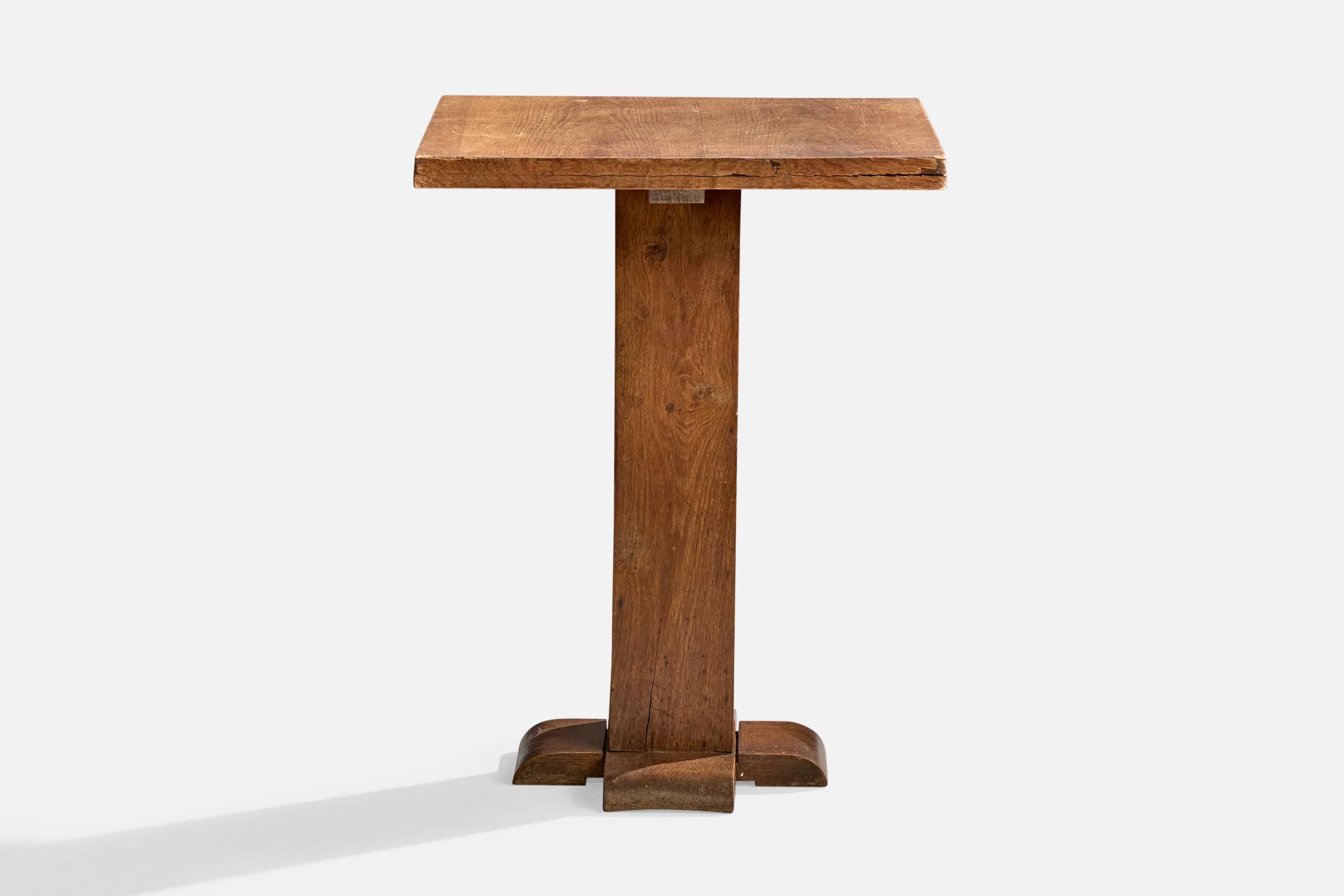 Diseñador francés, Mesa auxiliar, Roble, Francia, Años 30 Moderno de mediados de siglo en venta