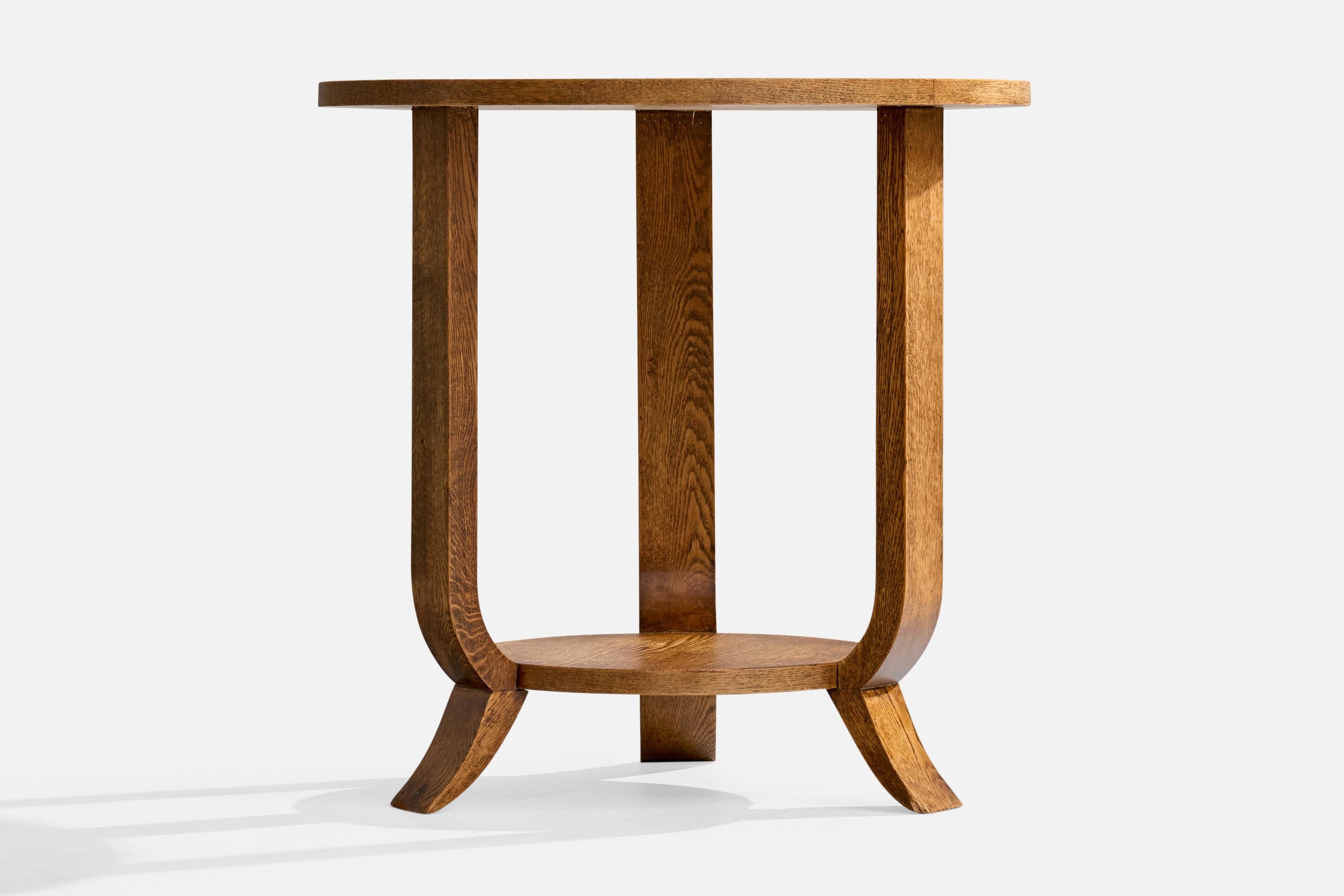 French Designer, Side Table, Oak, France, 1930s In Good Condition For Sale In High Point, NC