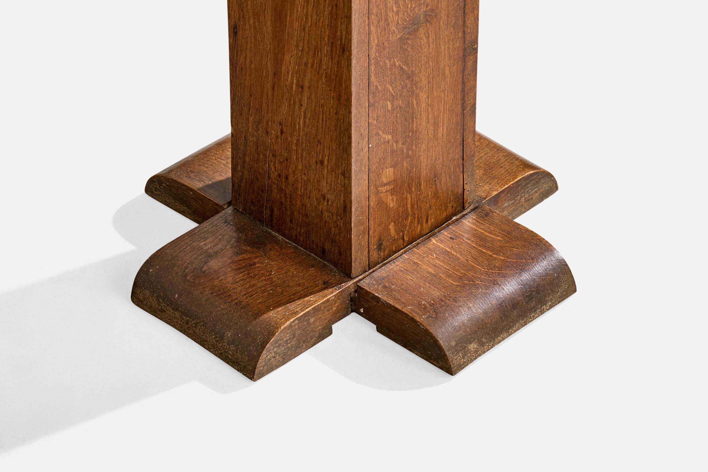 Diseñador francés, Mesa auxiliar, Roble, Francia, Años 30 mediados del siglo XX en venta