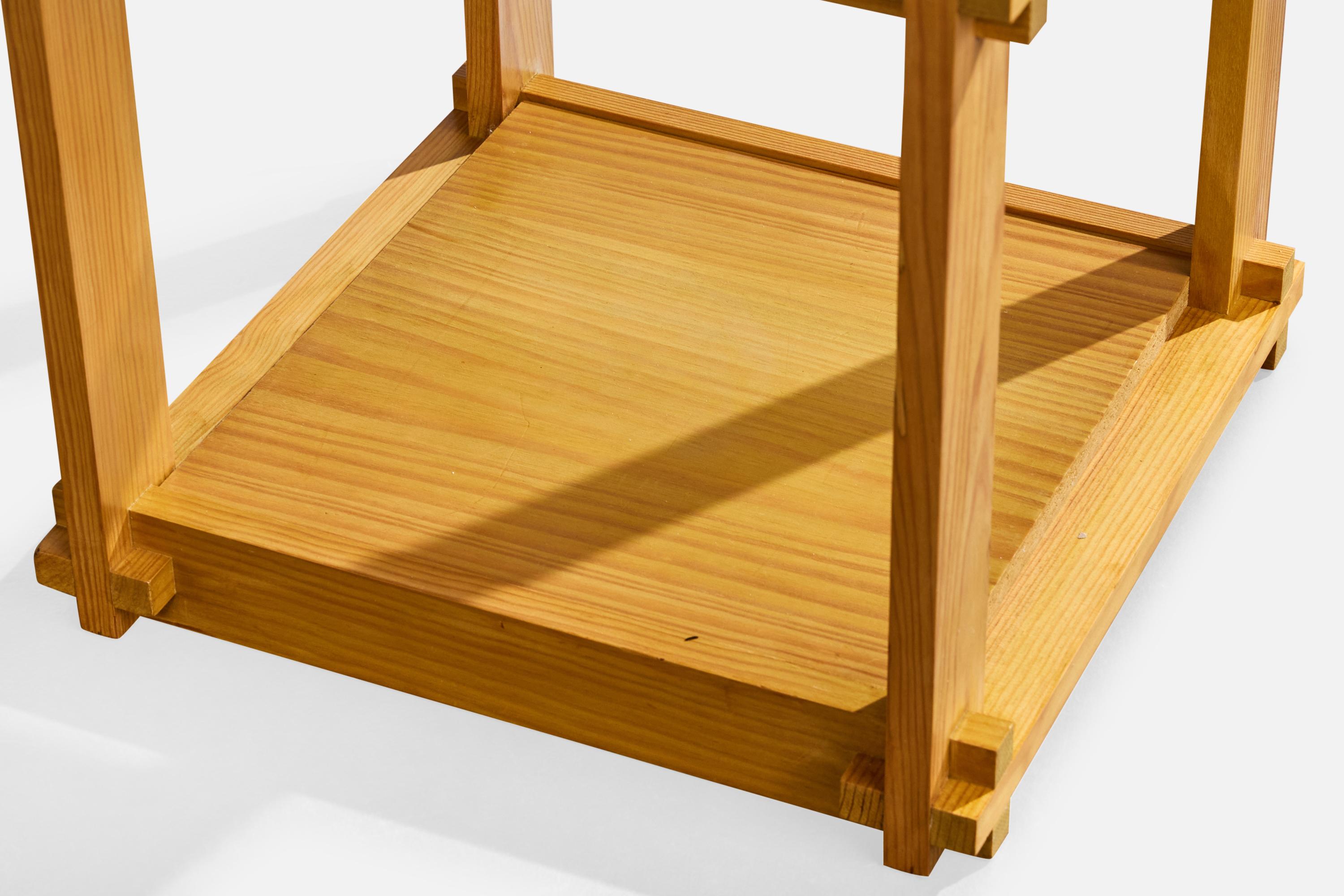 Table d'appoint de designer français, pin, verre, France, années 1970 en vente 1