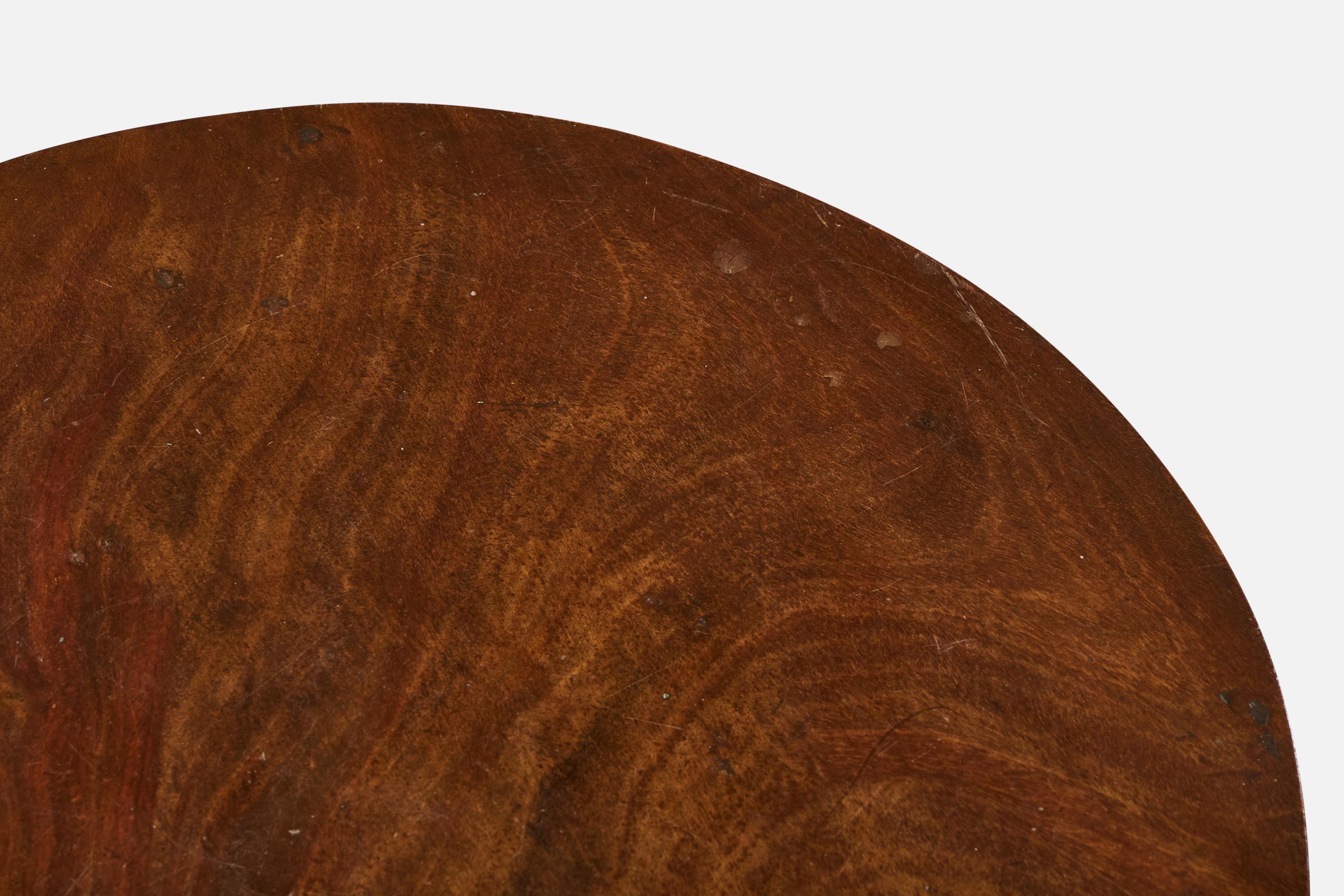 French Designer, Side Table, Walnut, France, 1930s For Sale 1