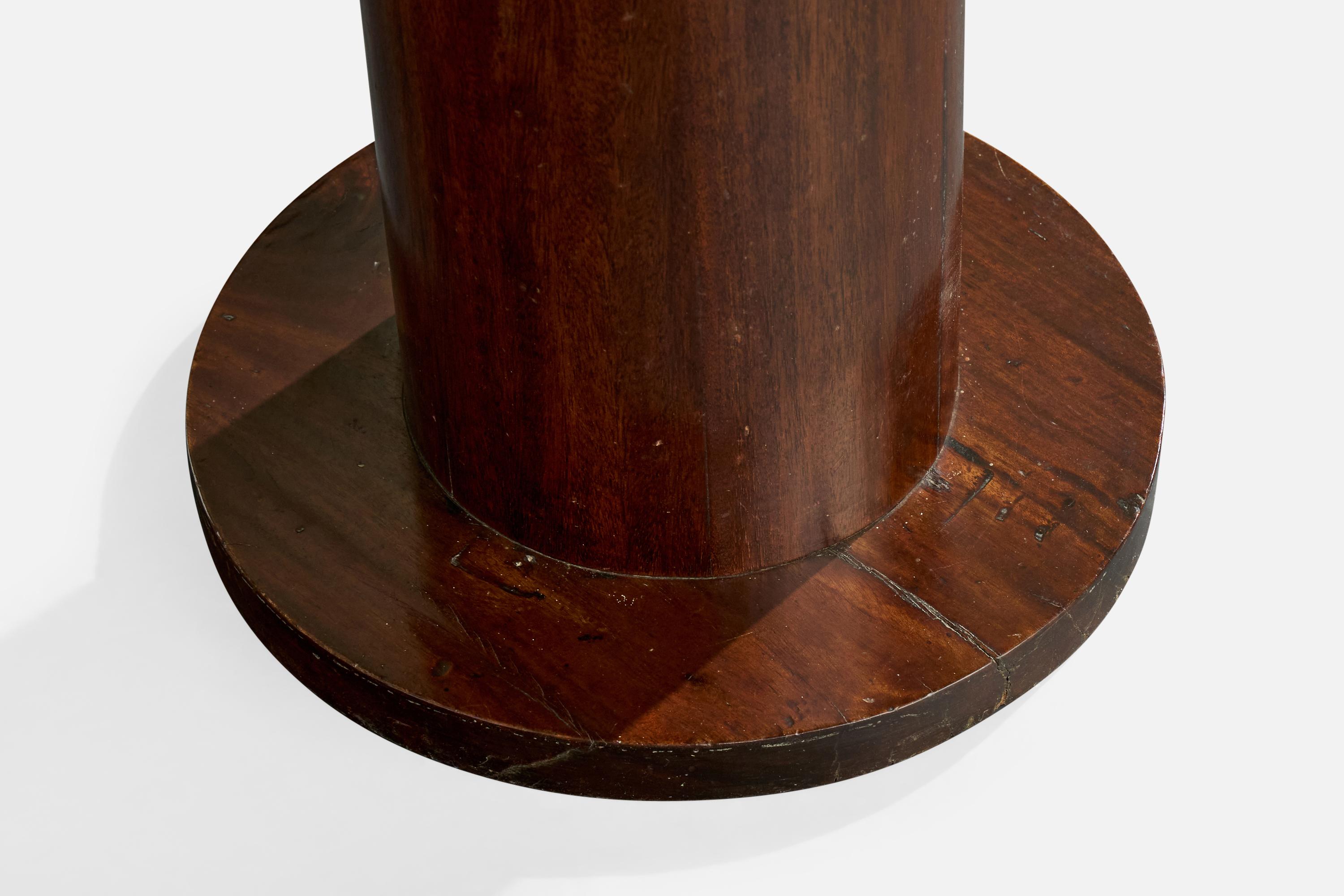 French Designer, Side Table, Walnut, France, 1930s For Sale 3
