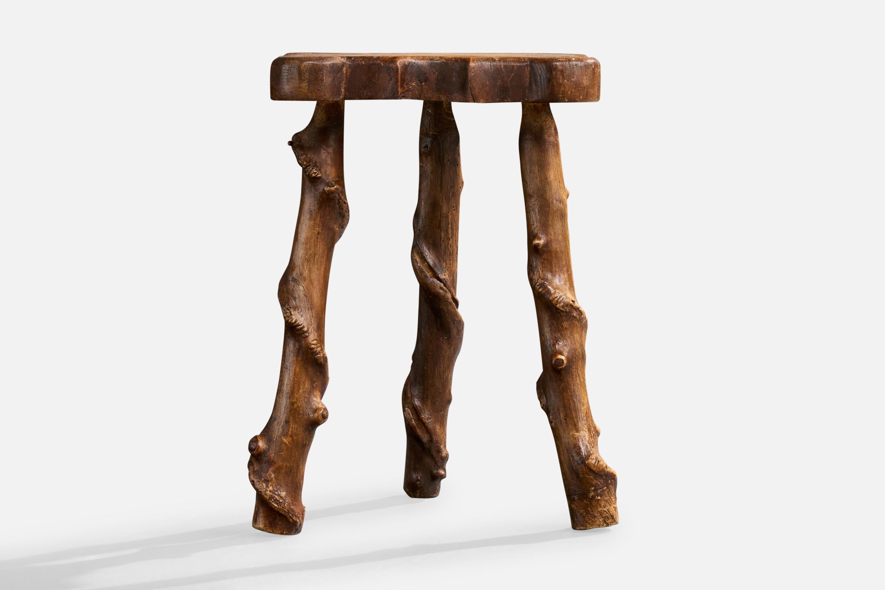 Français Designer français, table d'appoint, Wood, France, années 1940 en vente