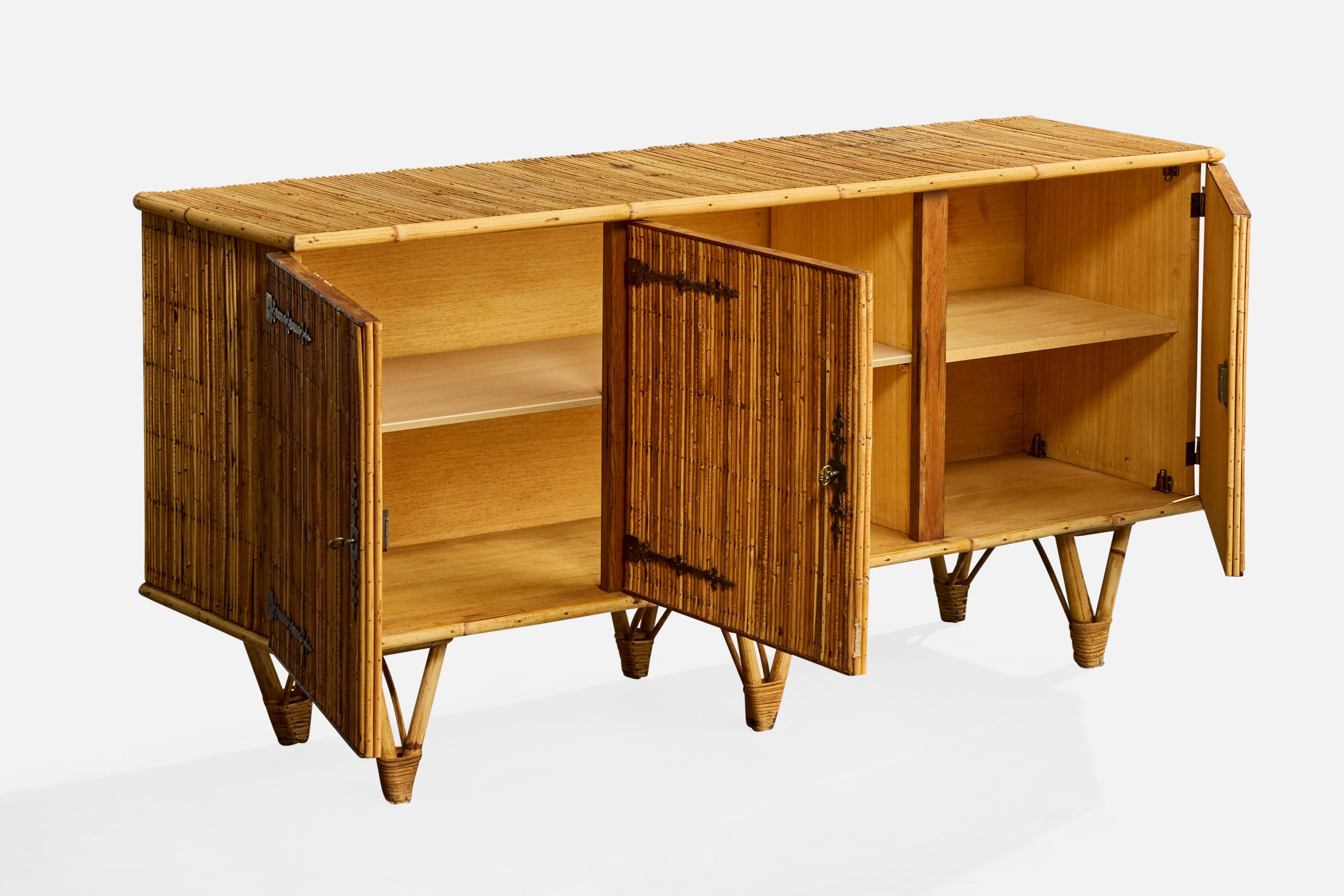 French Designer, Sideboard, Bamboo, Rattan, Iron, France, 1950s État moyen - En vente à High Point, NC