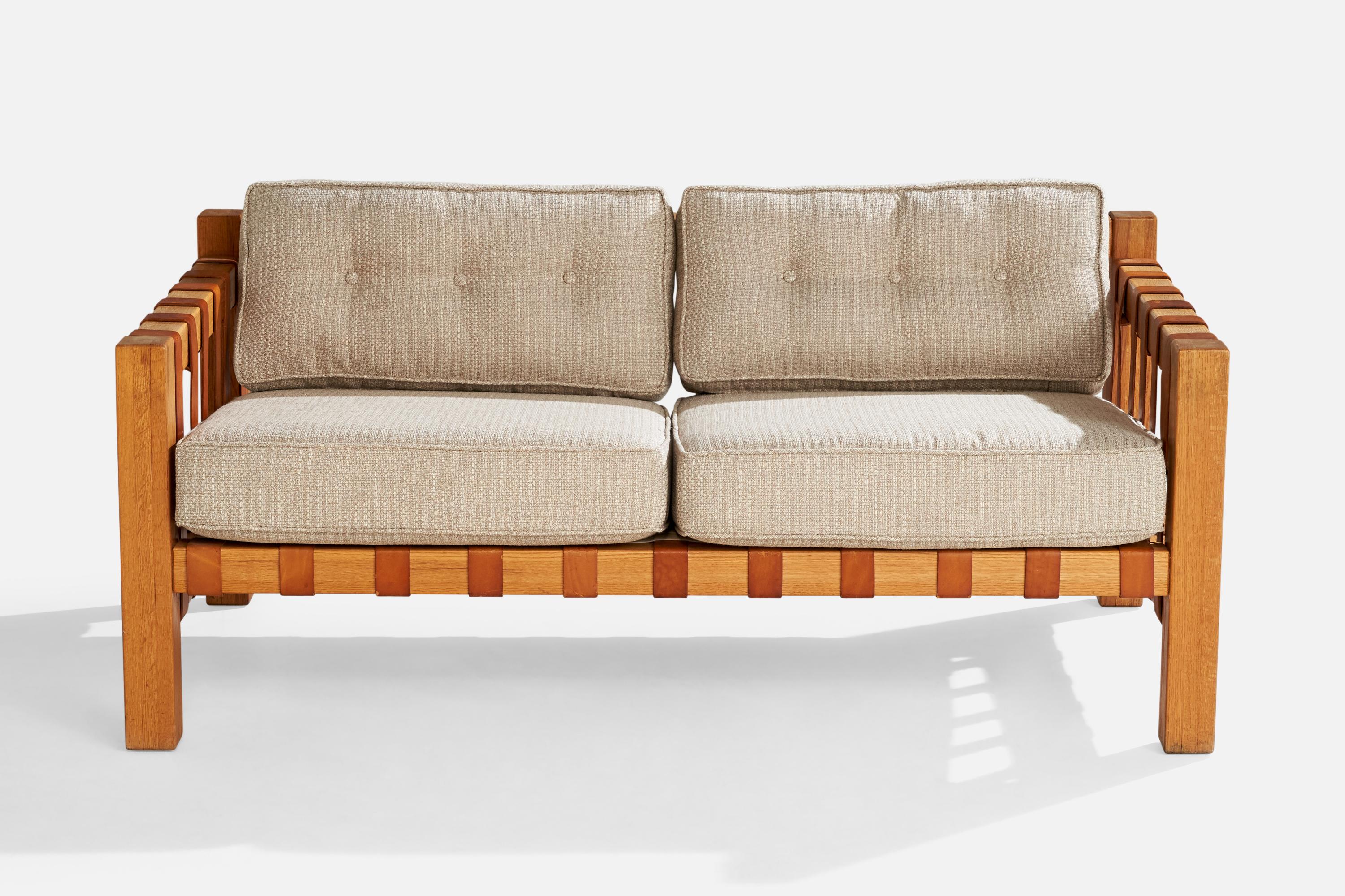Designer français, Canapé, chêne, cuir, tissu, France, 1970 en vente 2