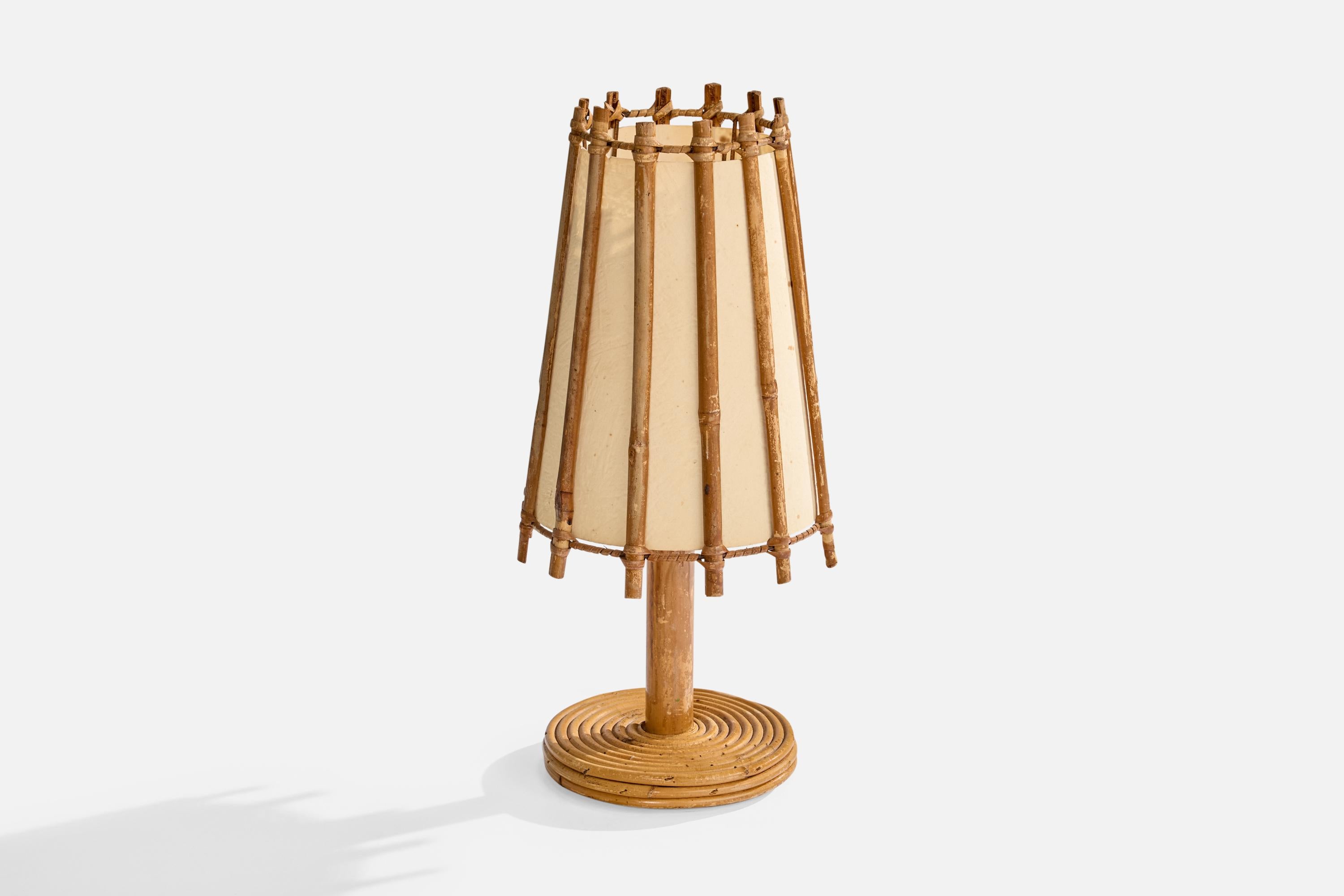 Mid-Century moderno Lampada da tavolo di design francese, bambù, rattan, carta, Francia, anni '1970 in vendita