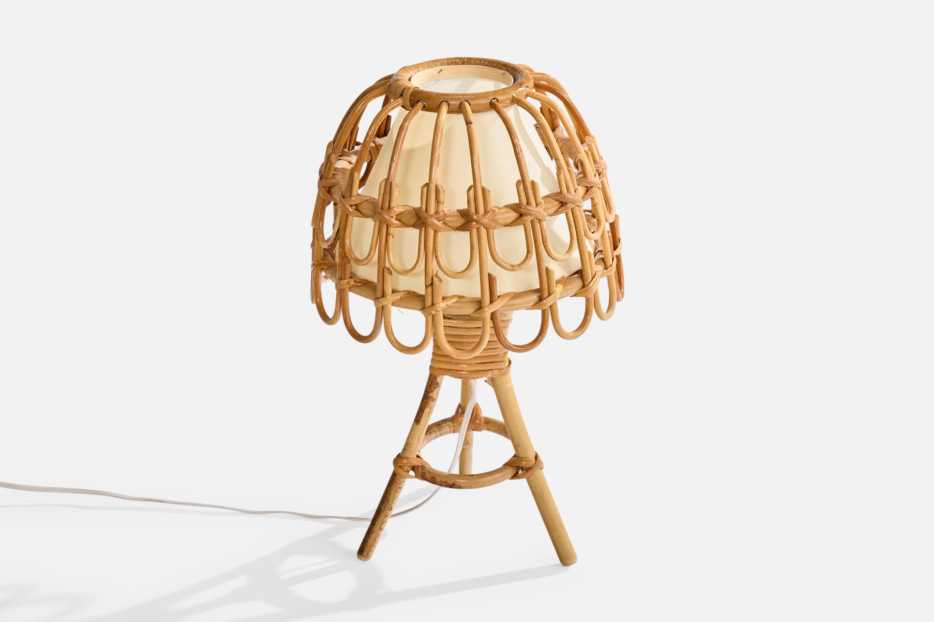Mid-Century Modern French Designer, Table Lamp, Bamboo, Rattan, Paper, France, 1970s For Sale