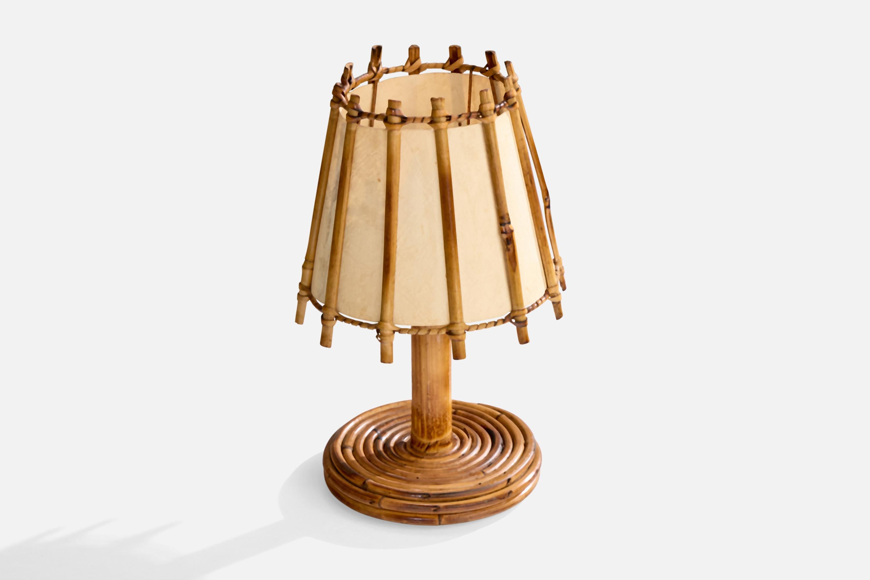 Mid-Century moderno Lampada da tavolo di design francese, bambù, rattan, carta, Francia, anni '1970 in vendita