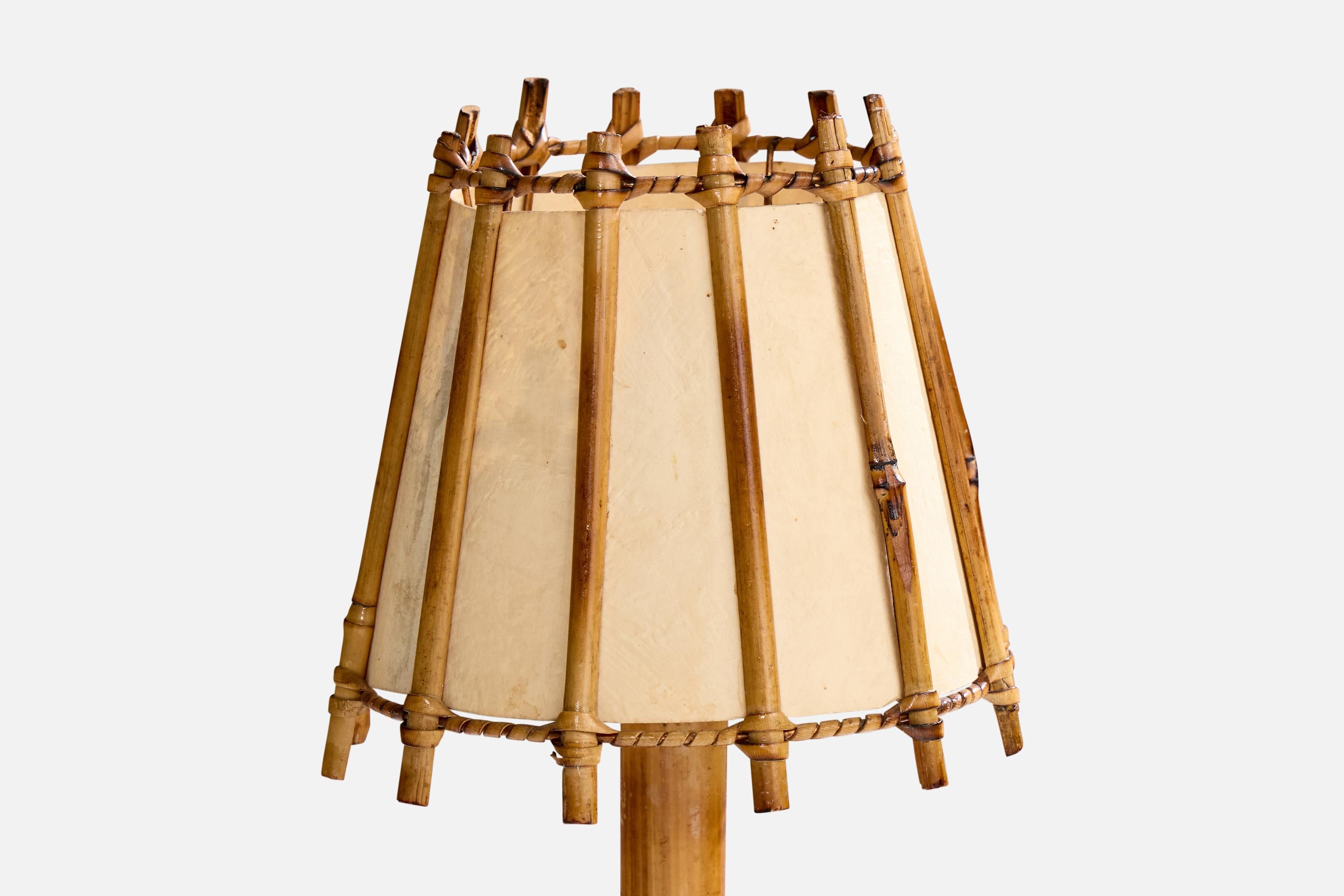 Francese Lampada da tavolo di design francese, bambù, rattan, carta, Francia, anni '1970 in vendita