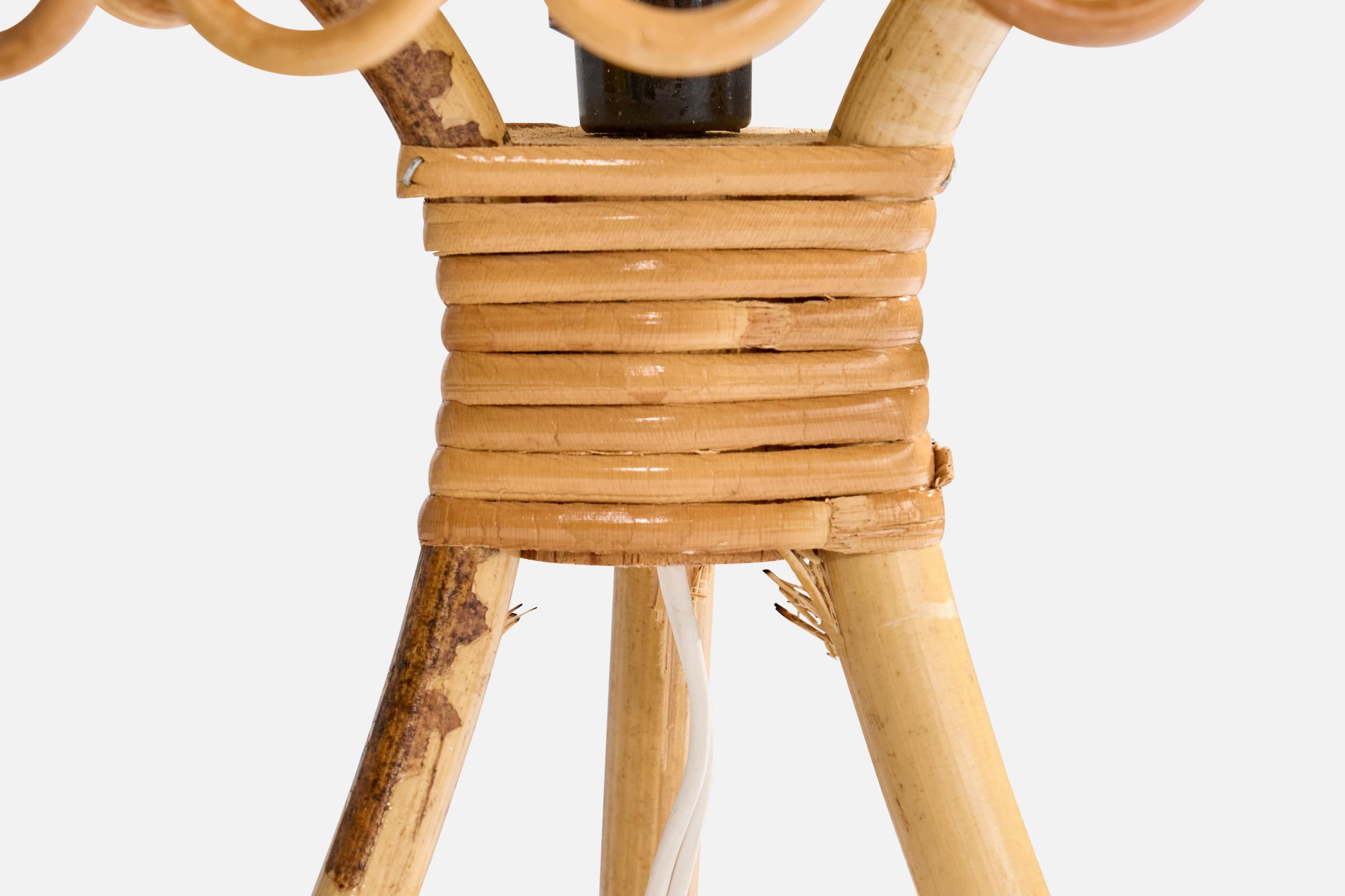 French Designer, Table Lamp, Bamboo, Rattan, Paper, France, 1970s For Sale 2