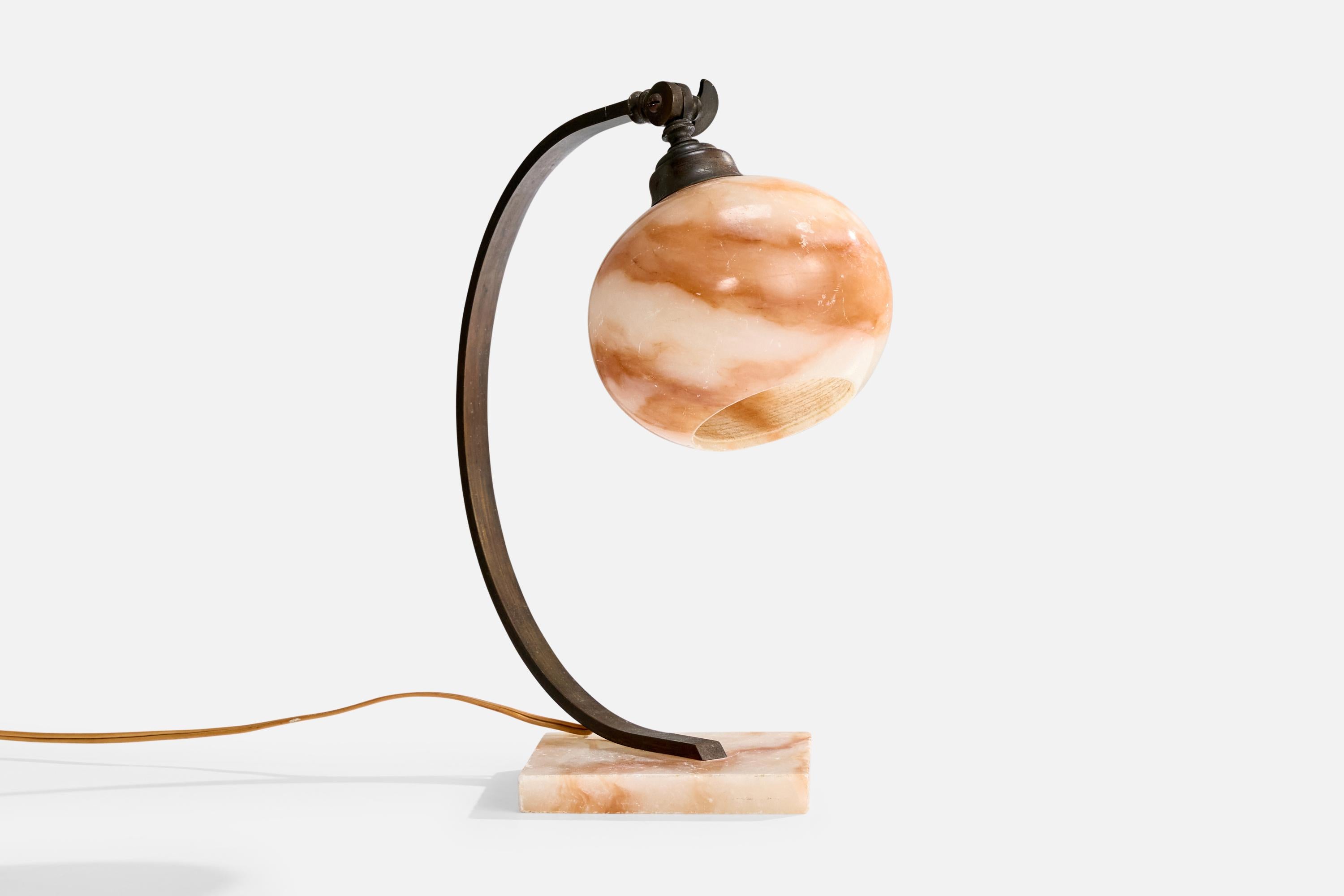 Mid-Century Modern Lampe de table de designer français, laiton, albâtre, France, années 1930 en vente