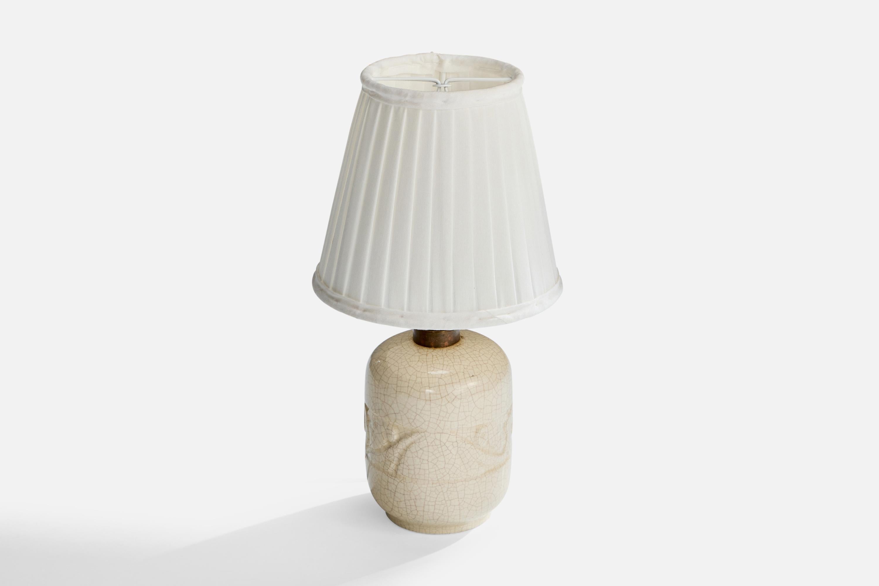 Diseñador francés, lámpara de mesa, latón, tela, Francia, años 1950 Moderno de mediados de siglo en venta