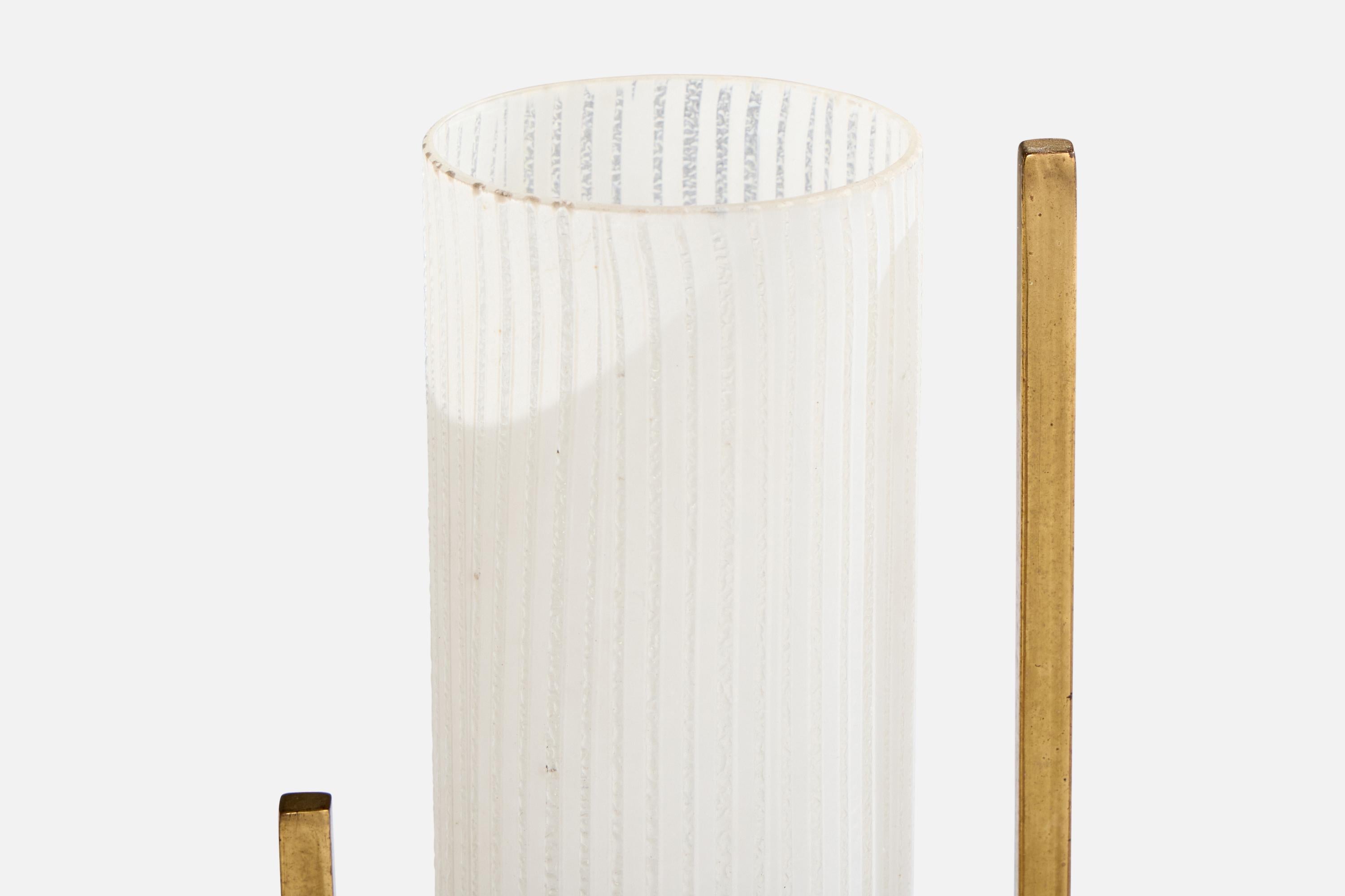 Francese Lampada da tavolo di design francese, ottone, vetro, Francia, anni '1950 in vendita