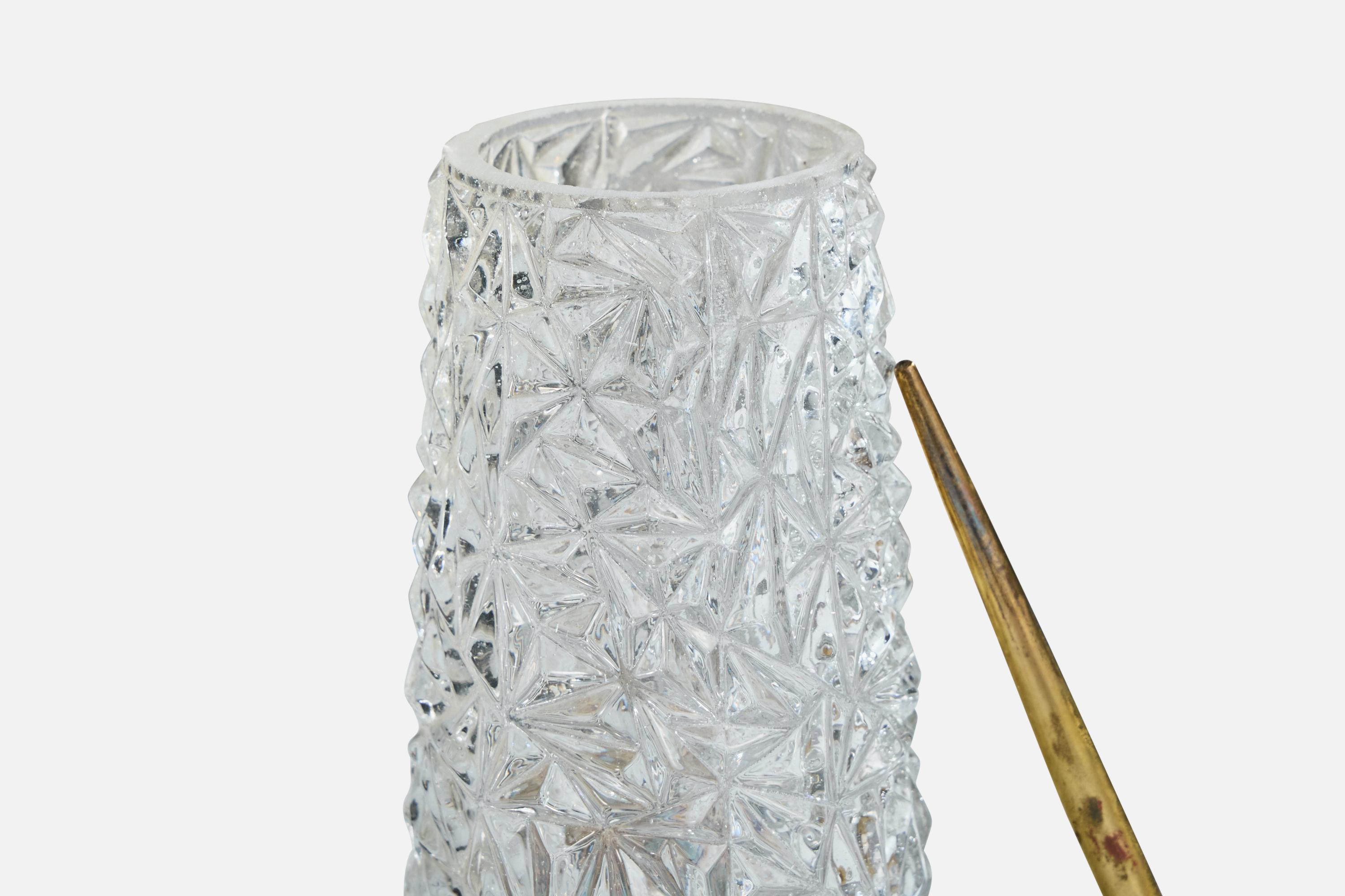 French Designer, Table Lamp, Brass, Glass, France, 1950s In Good Condition For Sale In High Point, NC