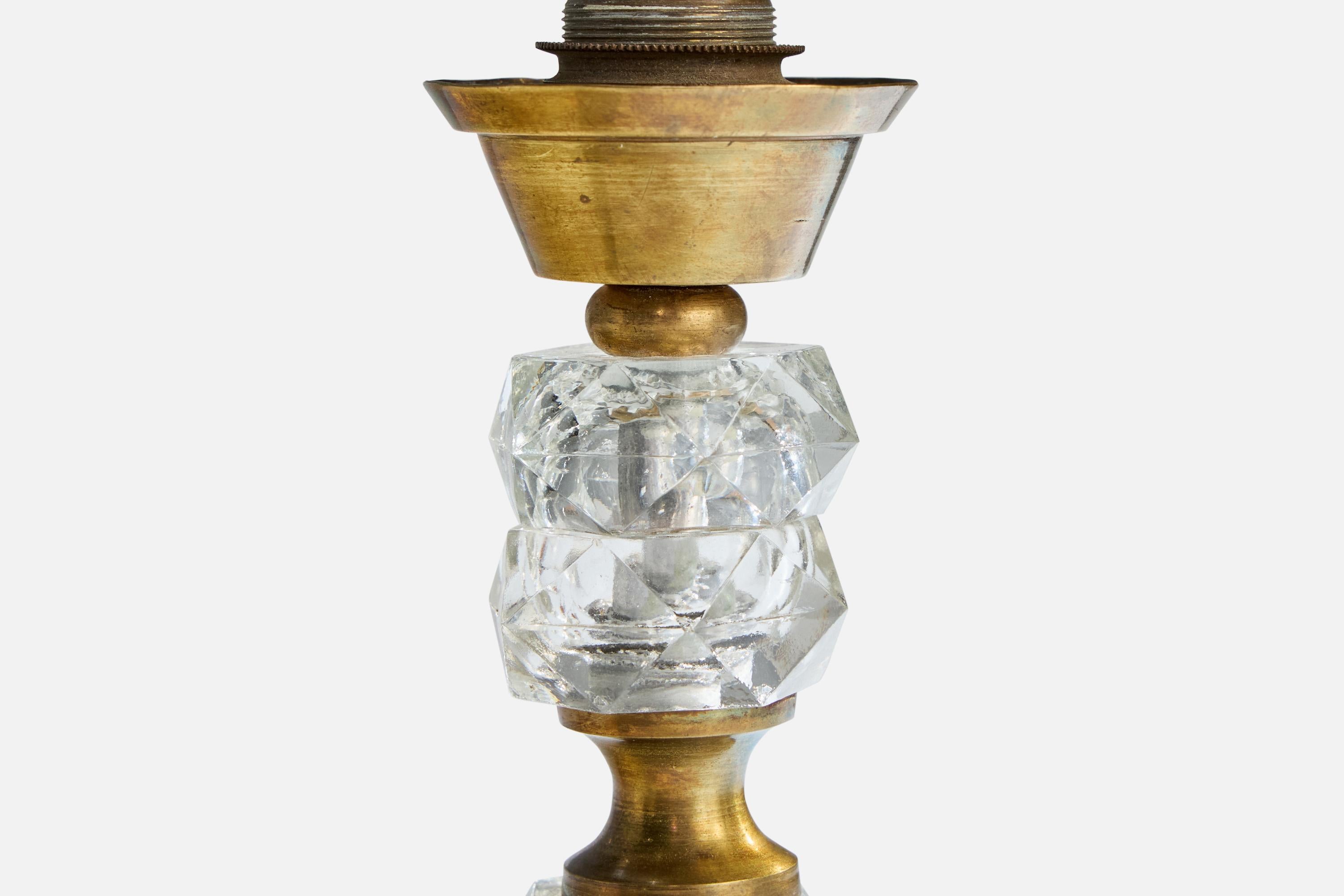 Diseñador francés, Lámpara de mesa, Latón, Cristal, Francia, Años 50 en Bueno estado para la venta en High Point, NC