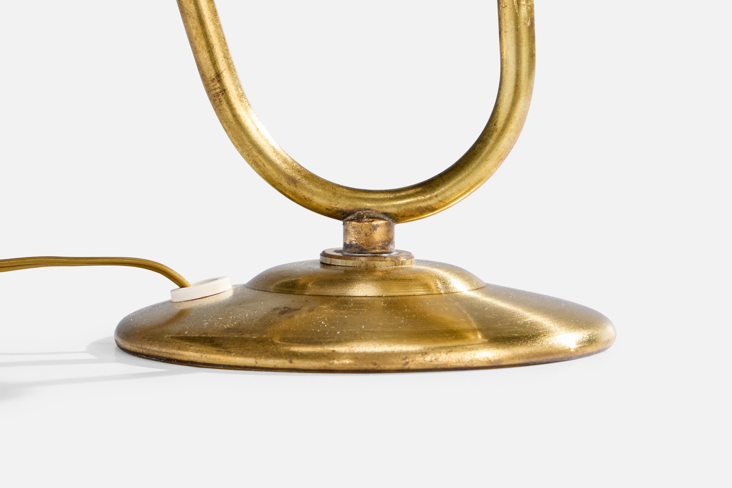 Laiton Designer français, lampe de bureau, laiton, verre, France, années 1950 en vente