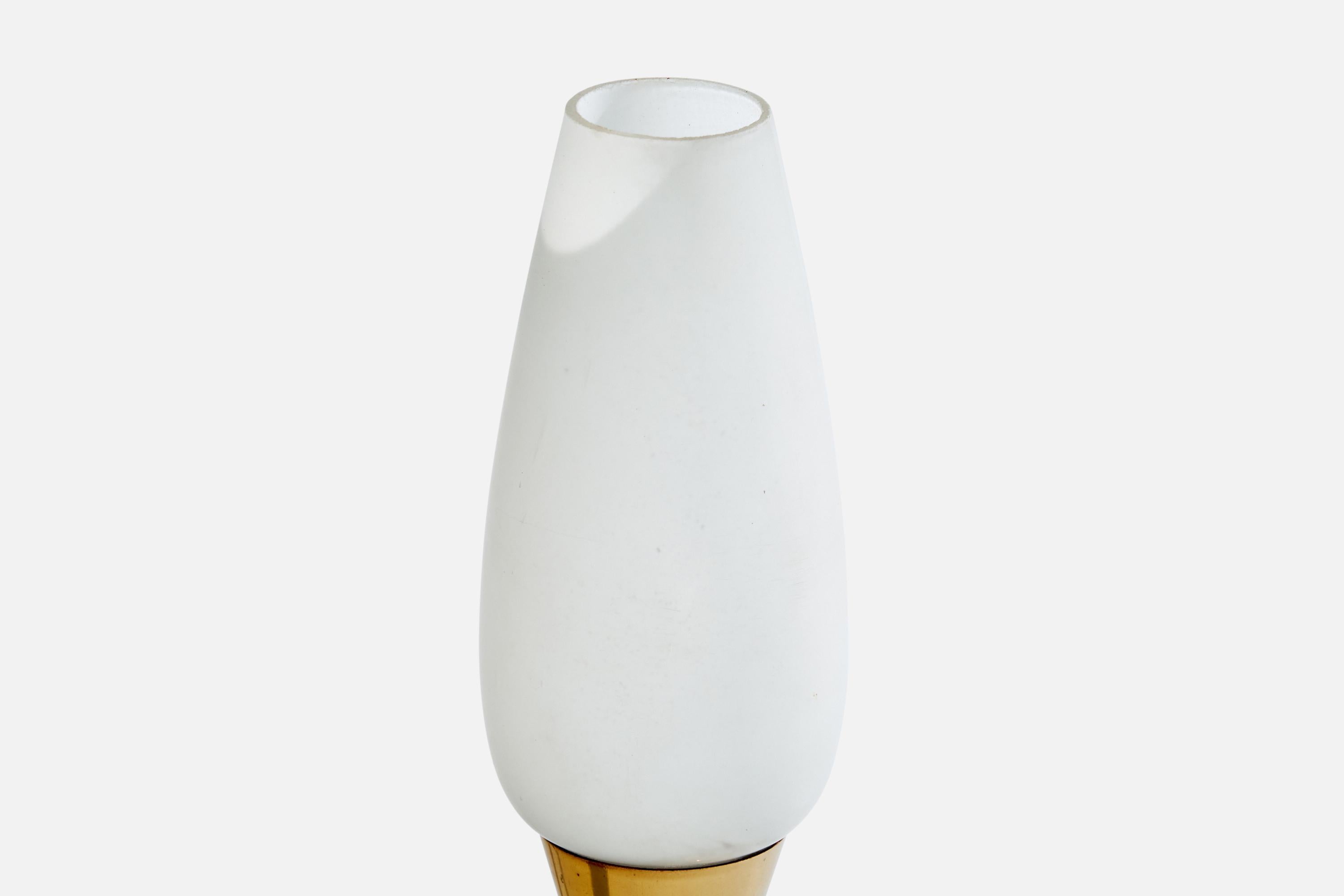 Diseñador francés, Lámpara de mesa, Latón, Cristal, Francia, Años 60 en Bueno estado para la venta en High Point, NC