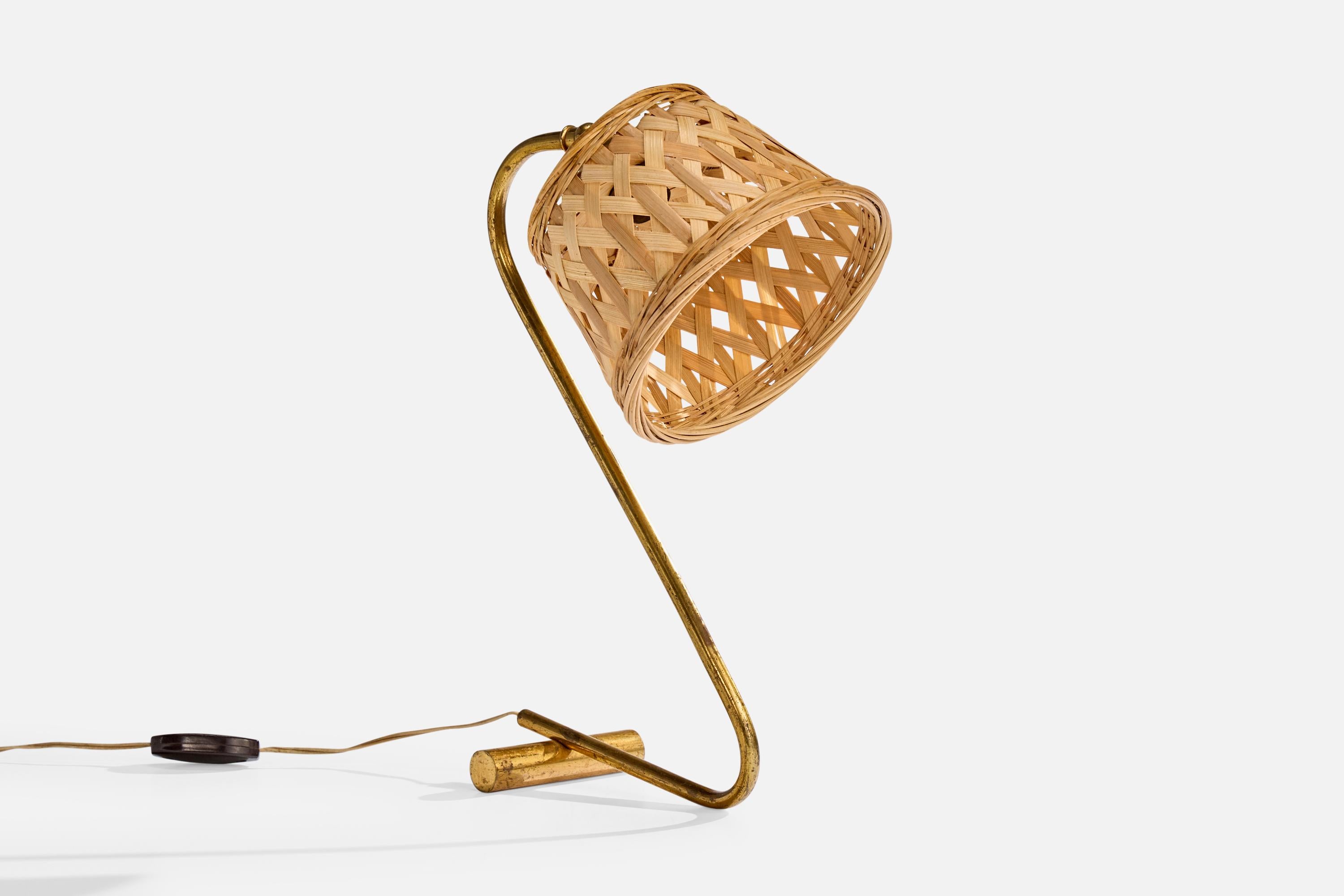 Französischer Designer, Tischlampe, Messing, Rattan, Frankreich, 1950er Jahre (Moderne der Mitte des Jahrhunderts) im Angebot