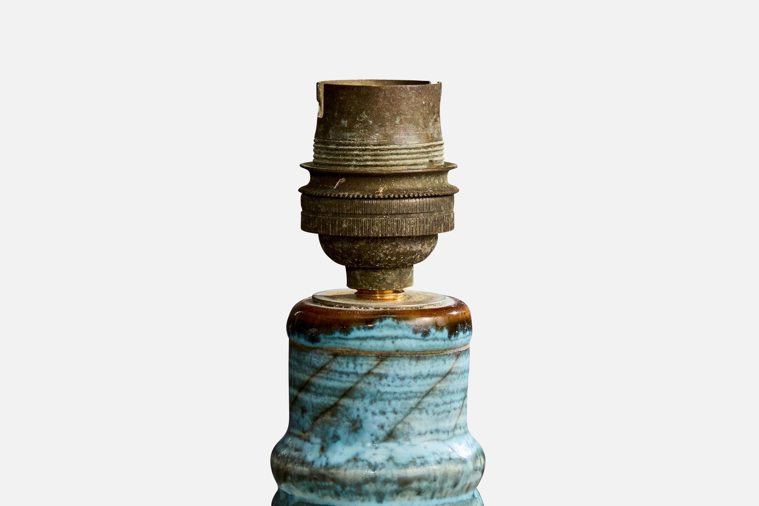 Lampada da tavolo di design francese, ceramica, ottone, Francia, anni '50 In condizioni buone in vendita a High Point, NC