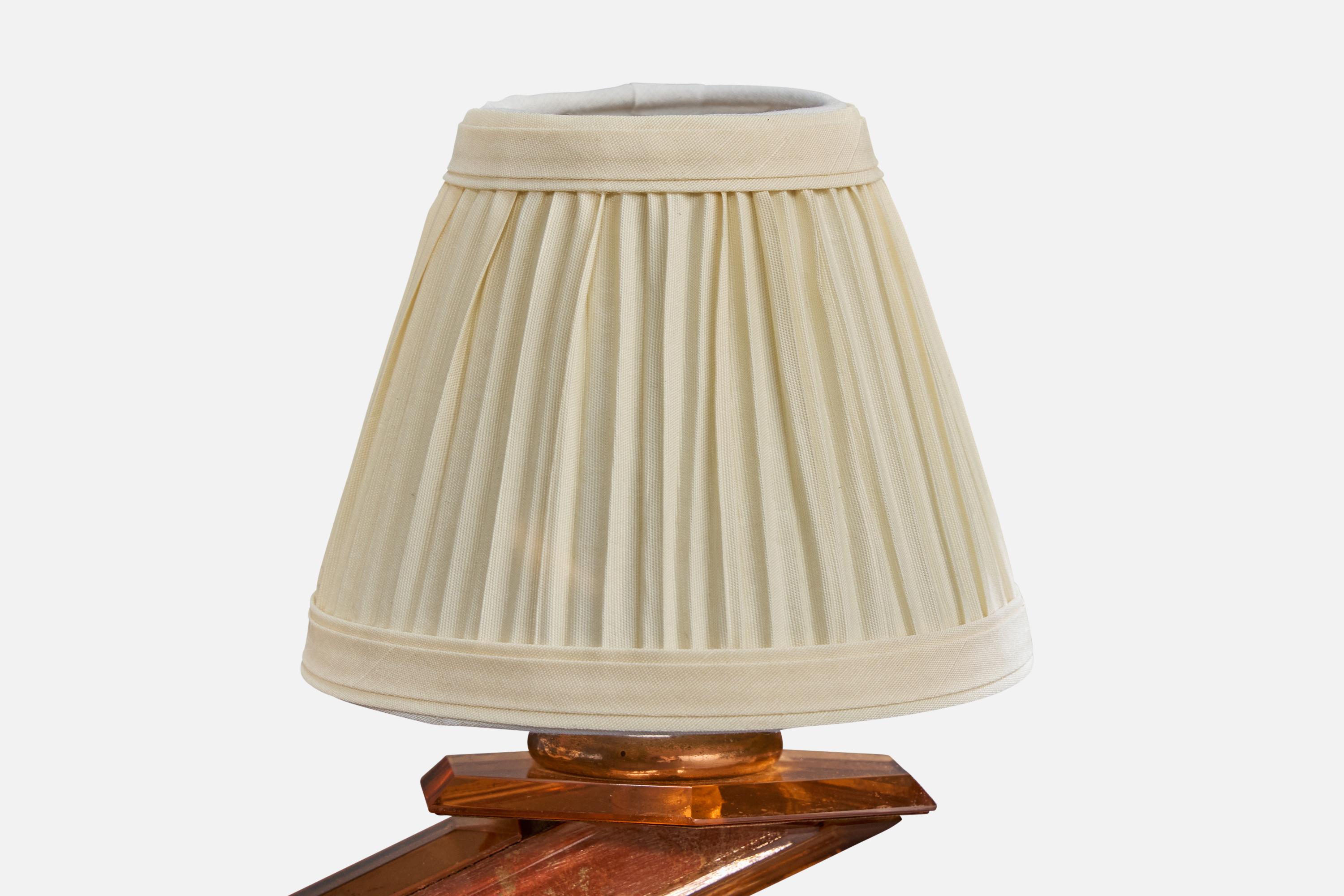 French Designer, Table Lamp, Copper, Resin, Fabric, France, 1950s In Good Condition For Sale In High Point, NC