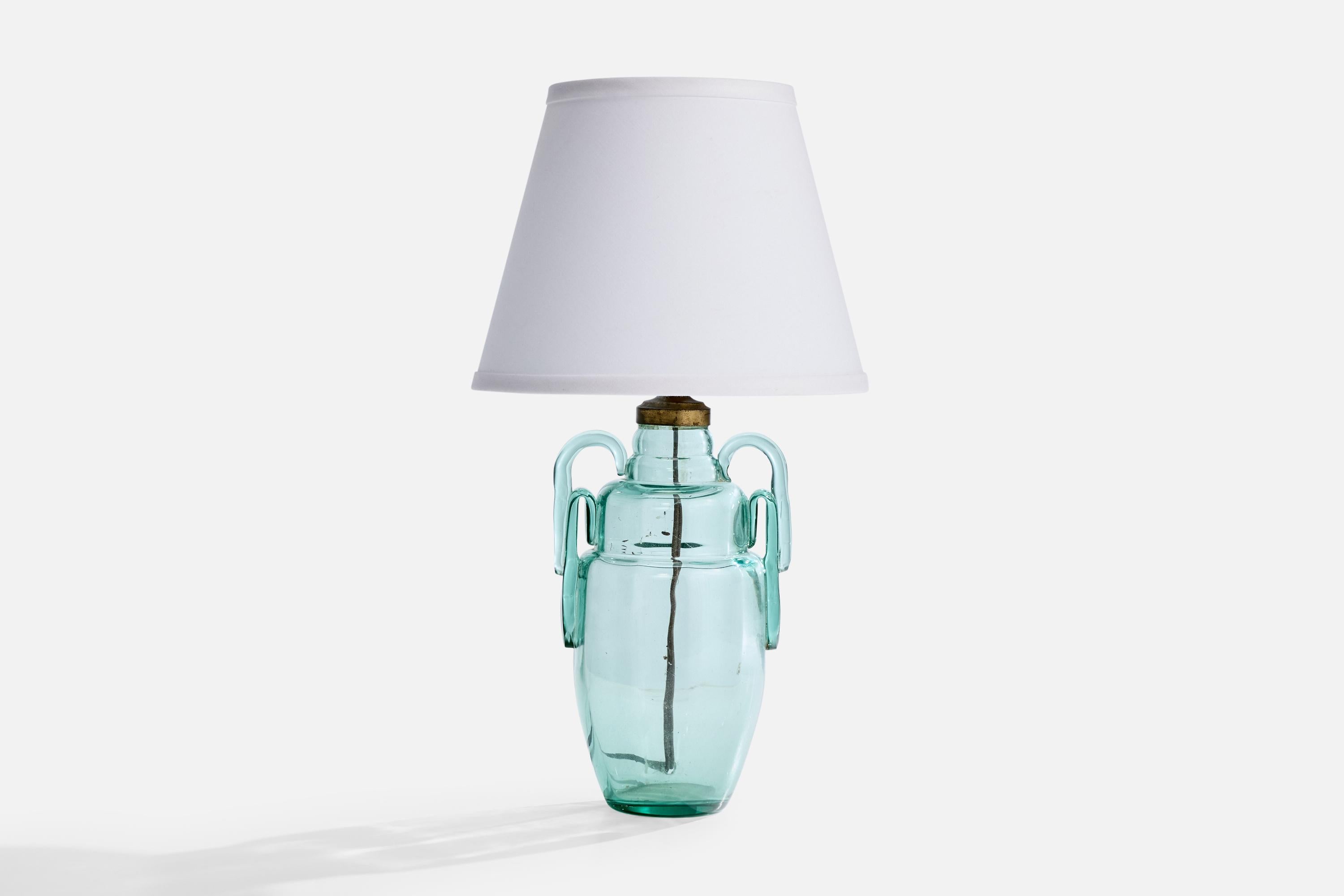 Lampe de table en laiton et en verre bleu, conçue et produite en France, c.1930.

Dimensions de la lampe (pouces) : 12.5 