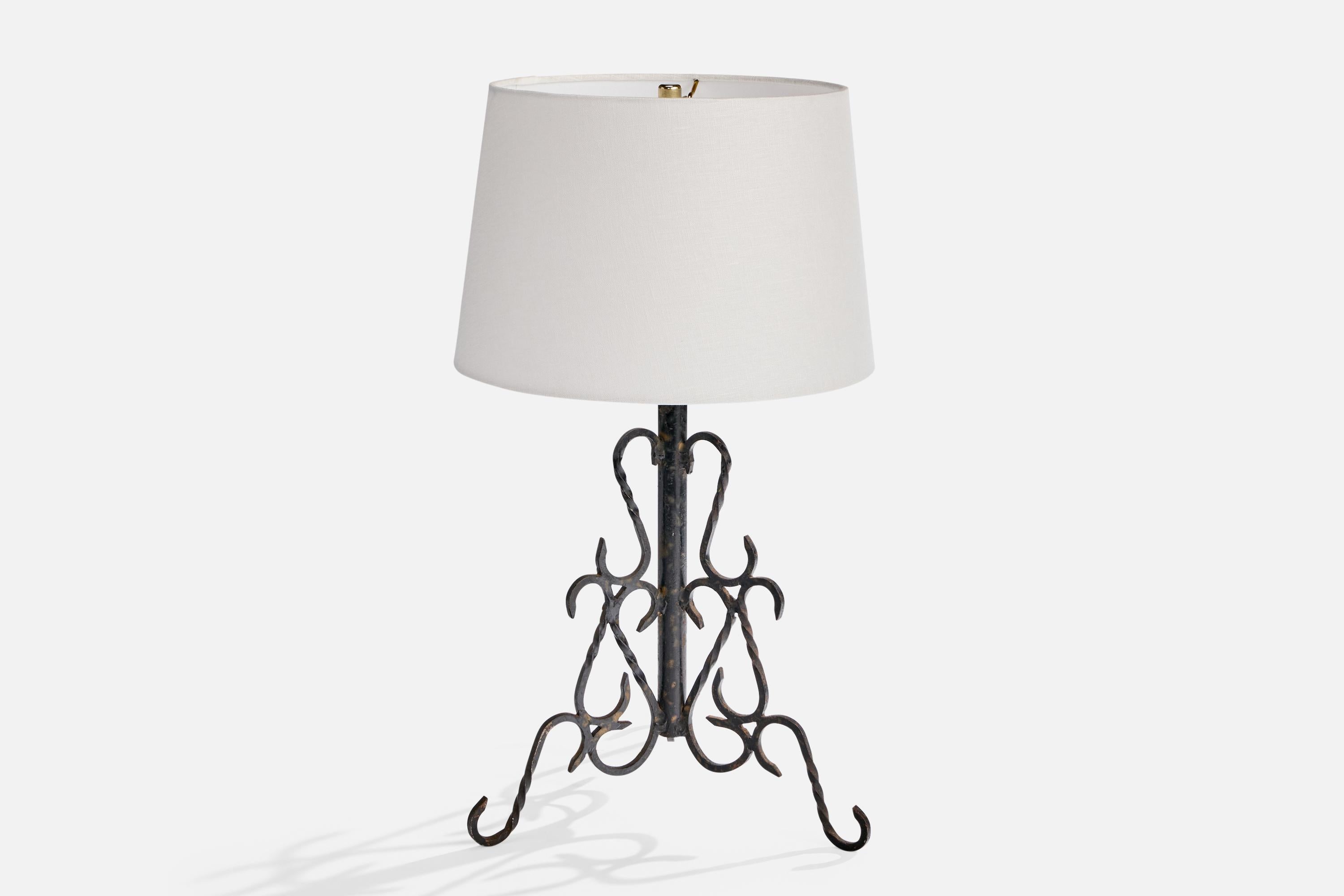 Mid-Century Modern French Designer, Table Lamp, Iron, France, 1950s For Sale