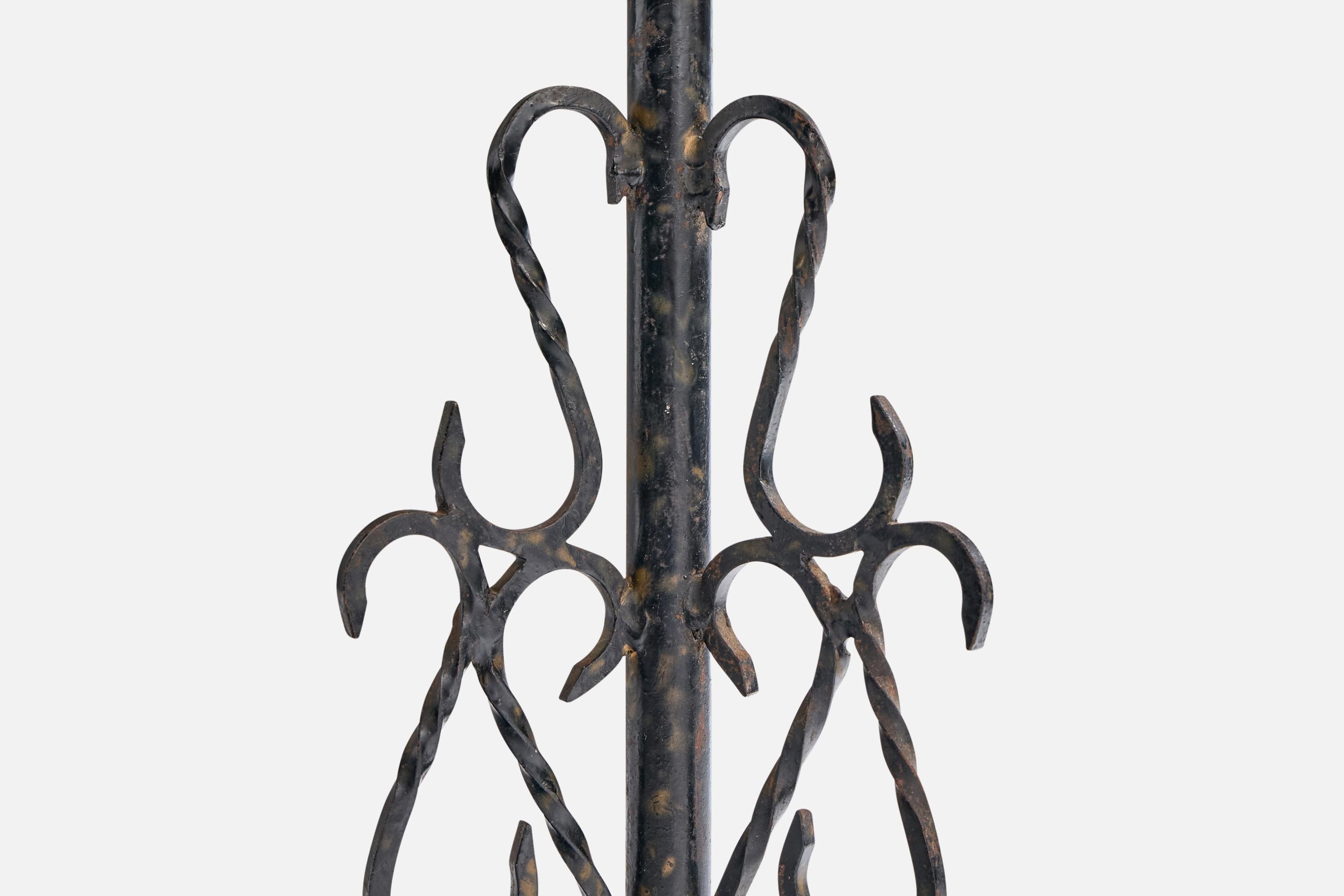 French Designer, Table Lamp, Iron, France, 1950s For Sale 1