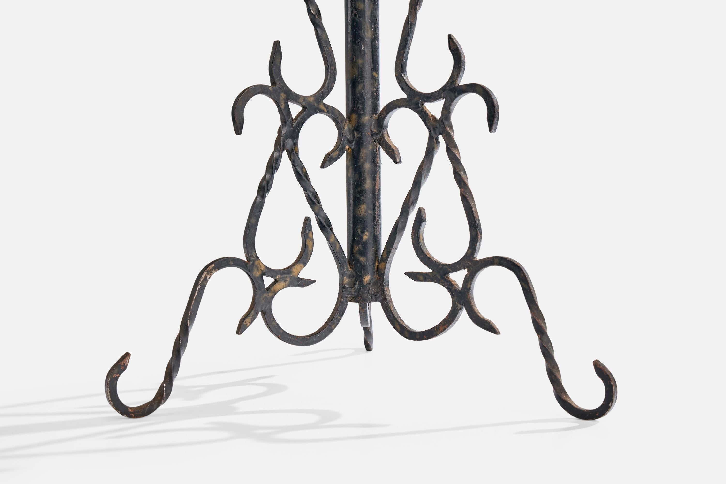 French Designer, Table Lamp, Iron, France, 1950s For Sale 3