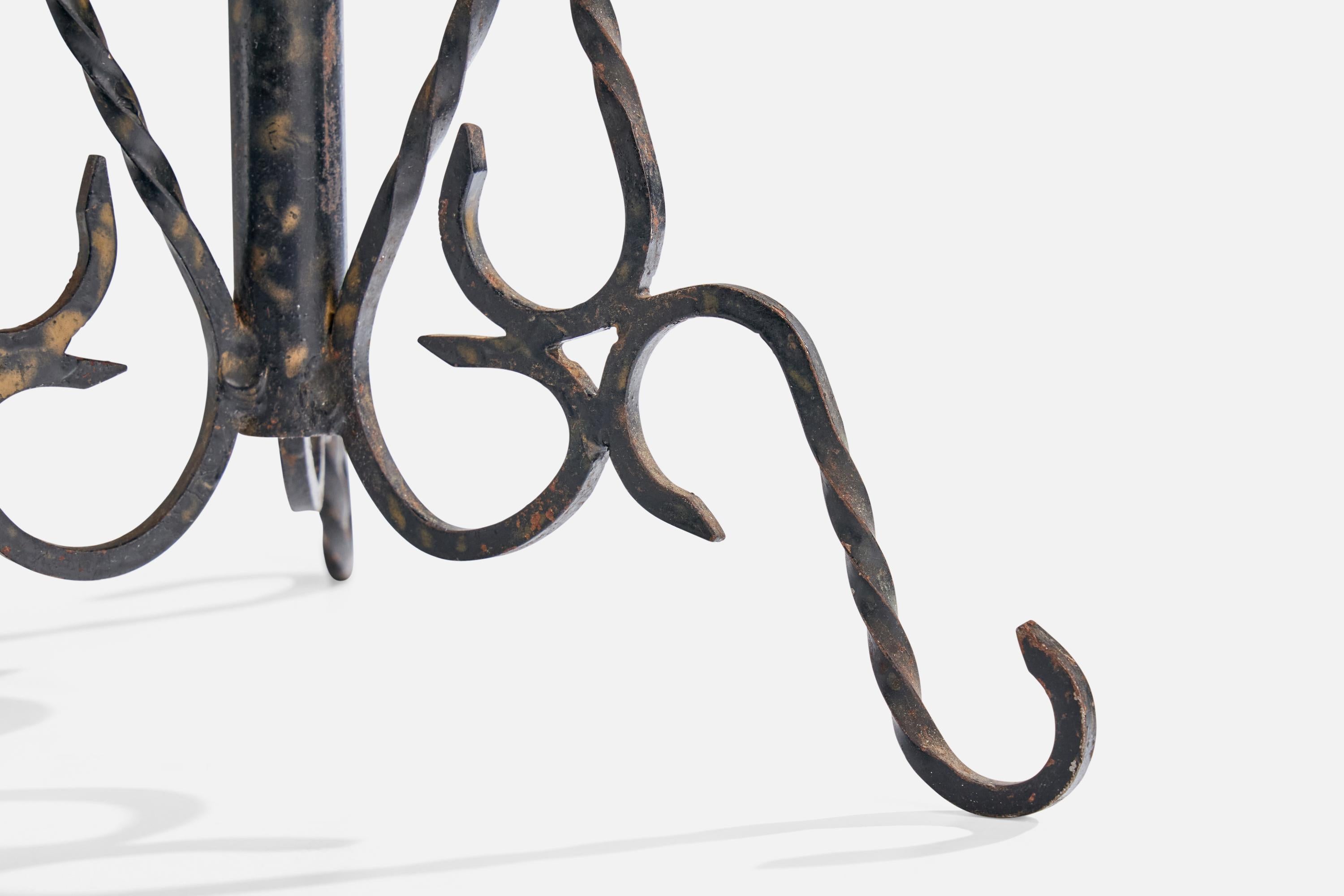 French Designer, Table Lamp, Iron, France, 1950s For Sale 4
