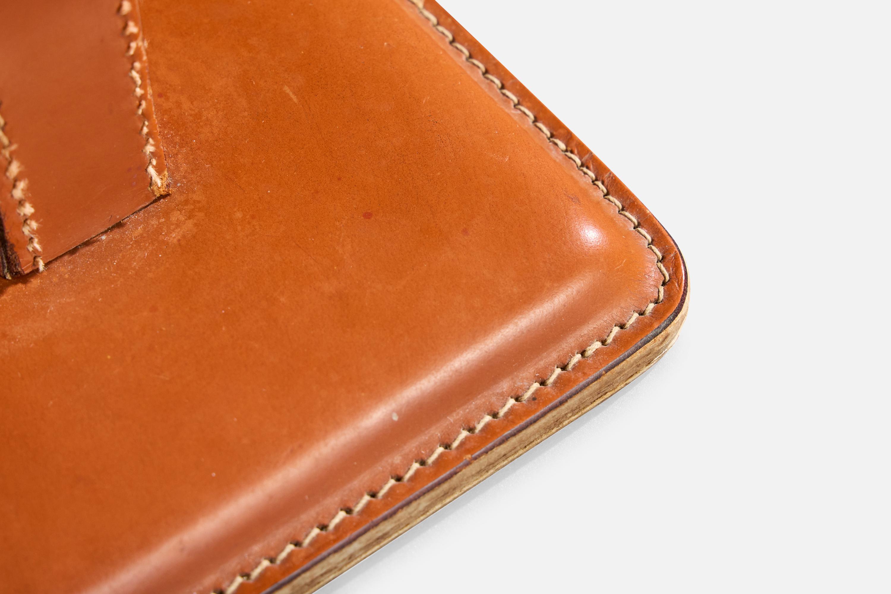 Pelle Lampada da tavolo di design francese, pelle, Francia, anni '50 in vendita