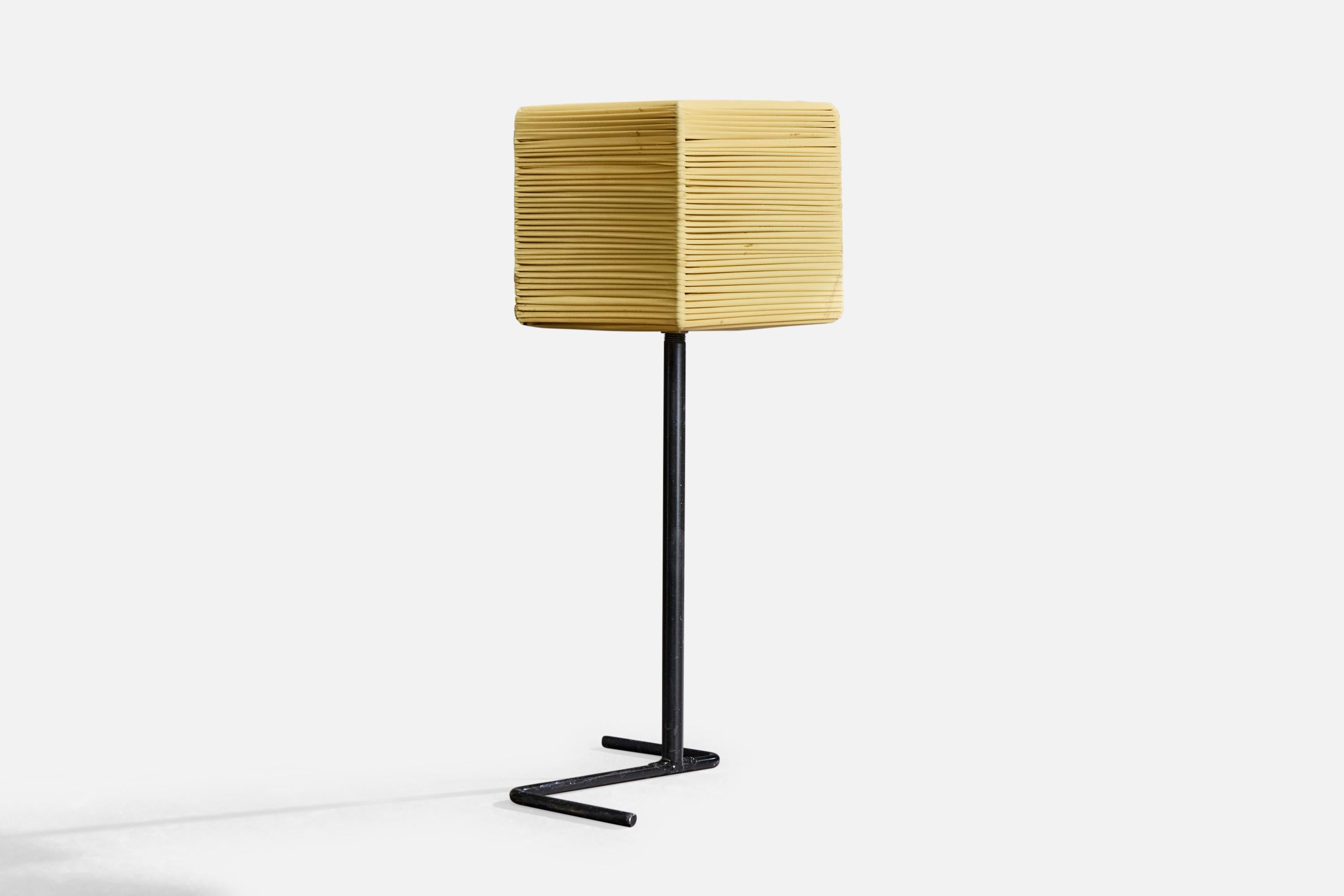 Mid-Century moderno Lampada da tavolo di design francese, metallo, tessuto, Francia, anni '50 in vendita