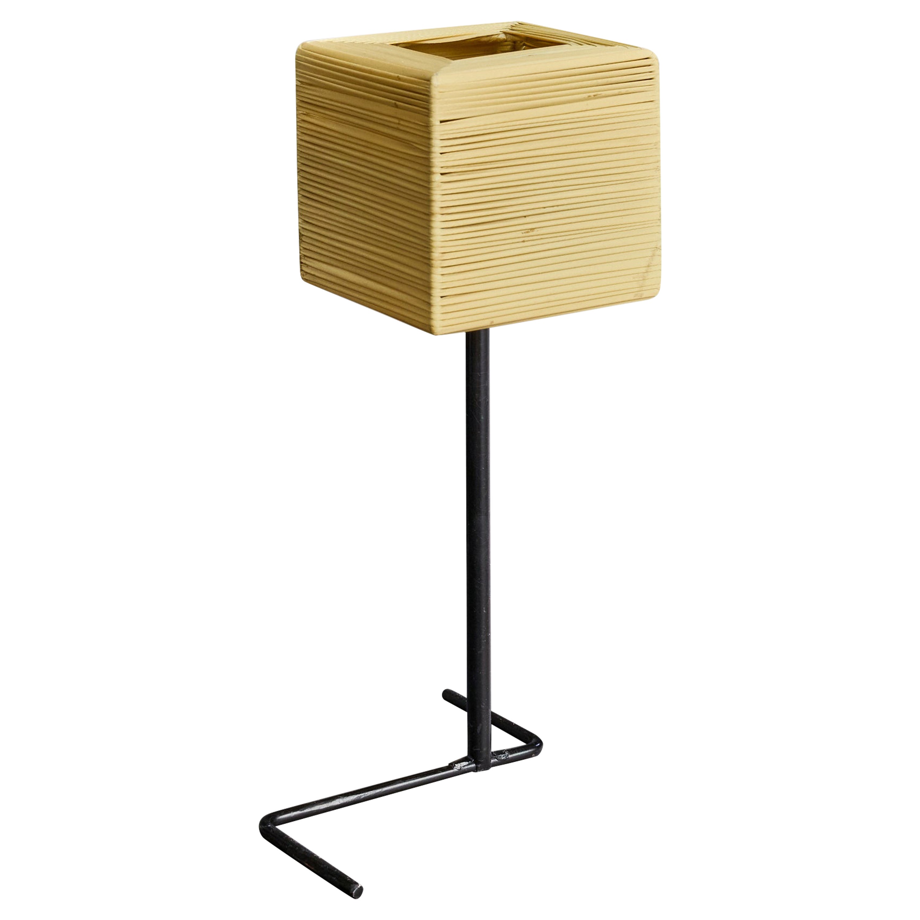 Lampada da tavolo di design francese, metallo, tessuto, Francia, anni '50 in vendita