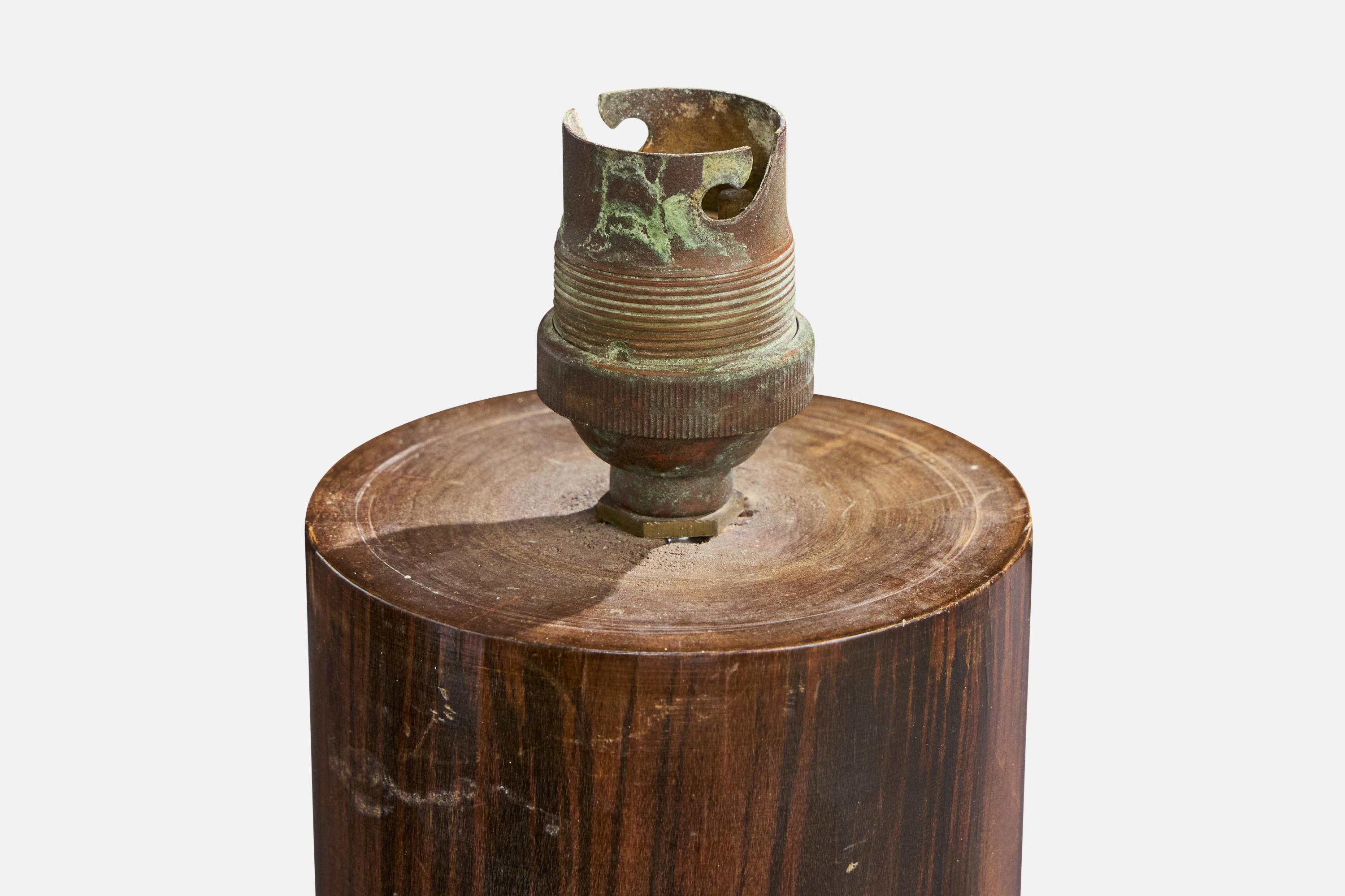 Français Designer français, lampe de table, Wood, cuivre, France, années 1930 en vente