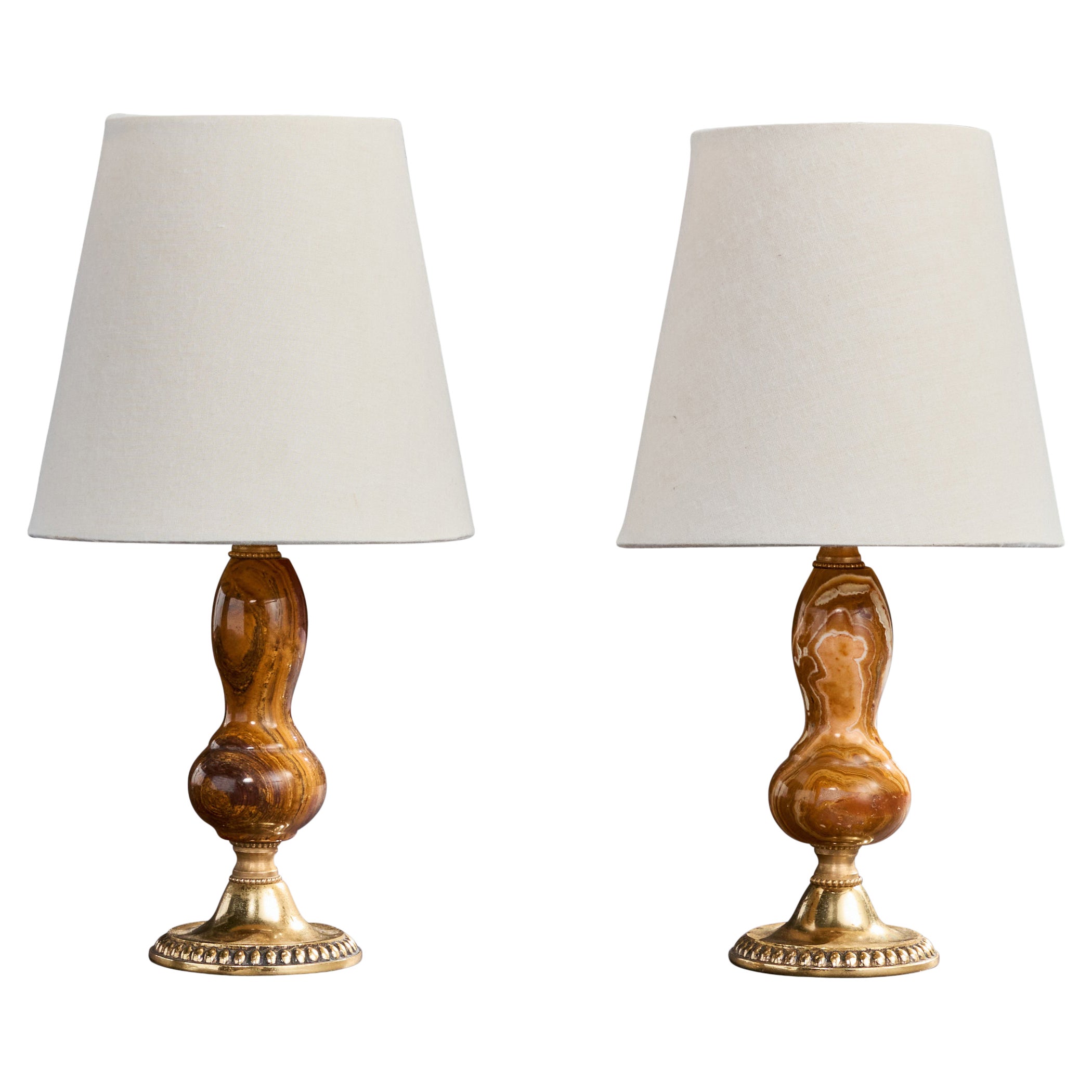 Designer français, lampes de table, laiton, albâtre, tissu, France, années 1930 en vente