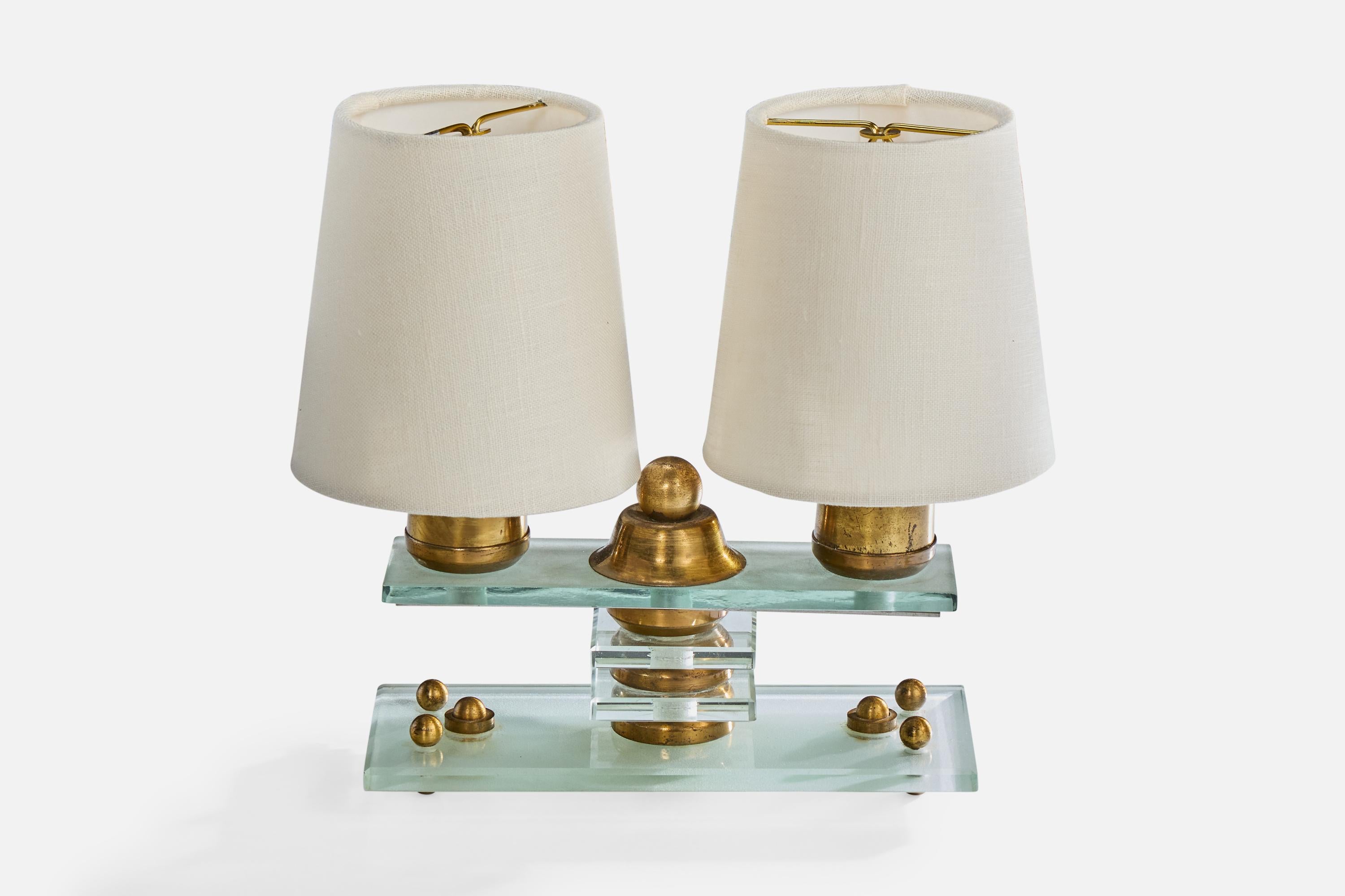 Französischer Designer, Tischlampen, Messing, Glas, Stoff, Frankreich, 1950er Jahre im Zustand „Gut“ im Angebot in High Point, NC