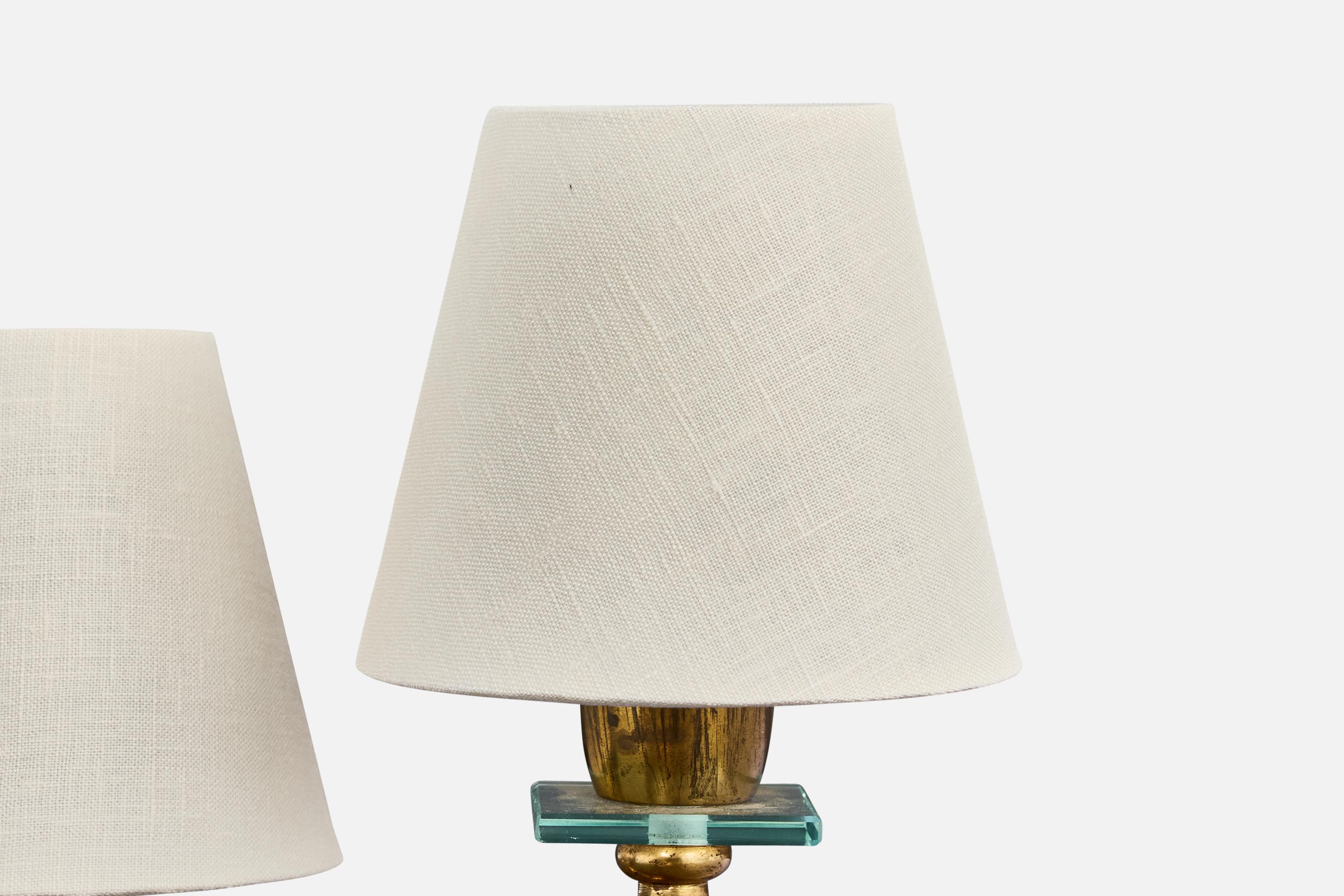 Designer français, lampes de table, laiton, verre, marbre, tissu, France, années 1940 Bon état - En vente à High Point, NC