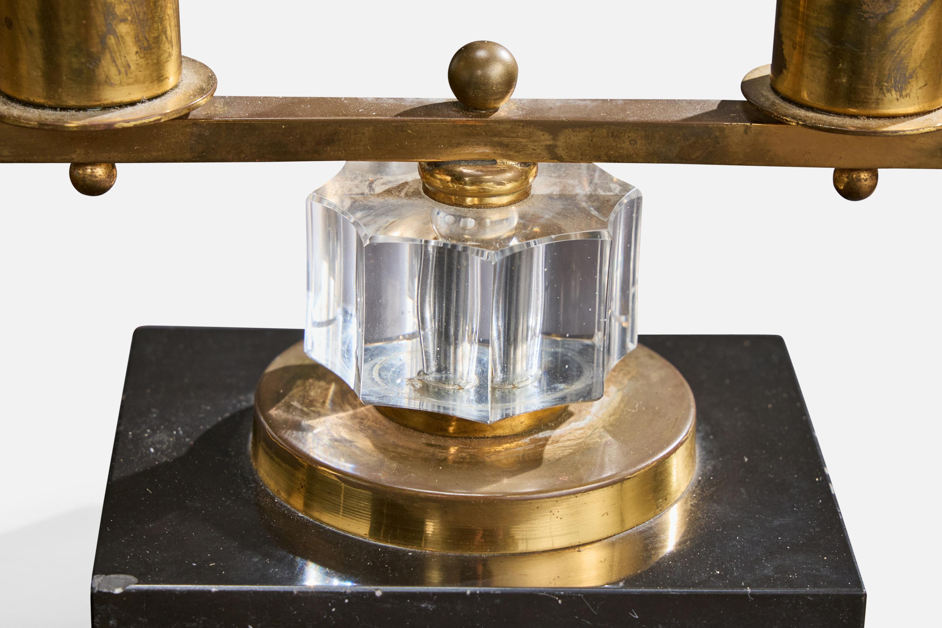 Ottone Lampade da tavolo di design francese, ottone, marmo, acrilico, tessuto, Francia, anni '50 in vendita