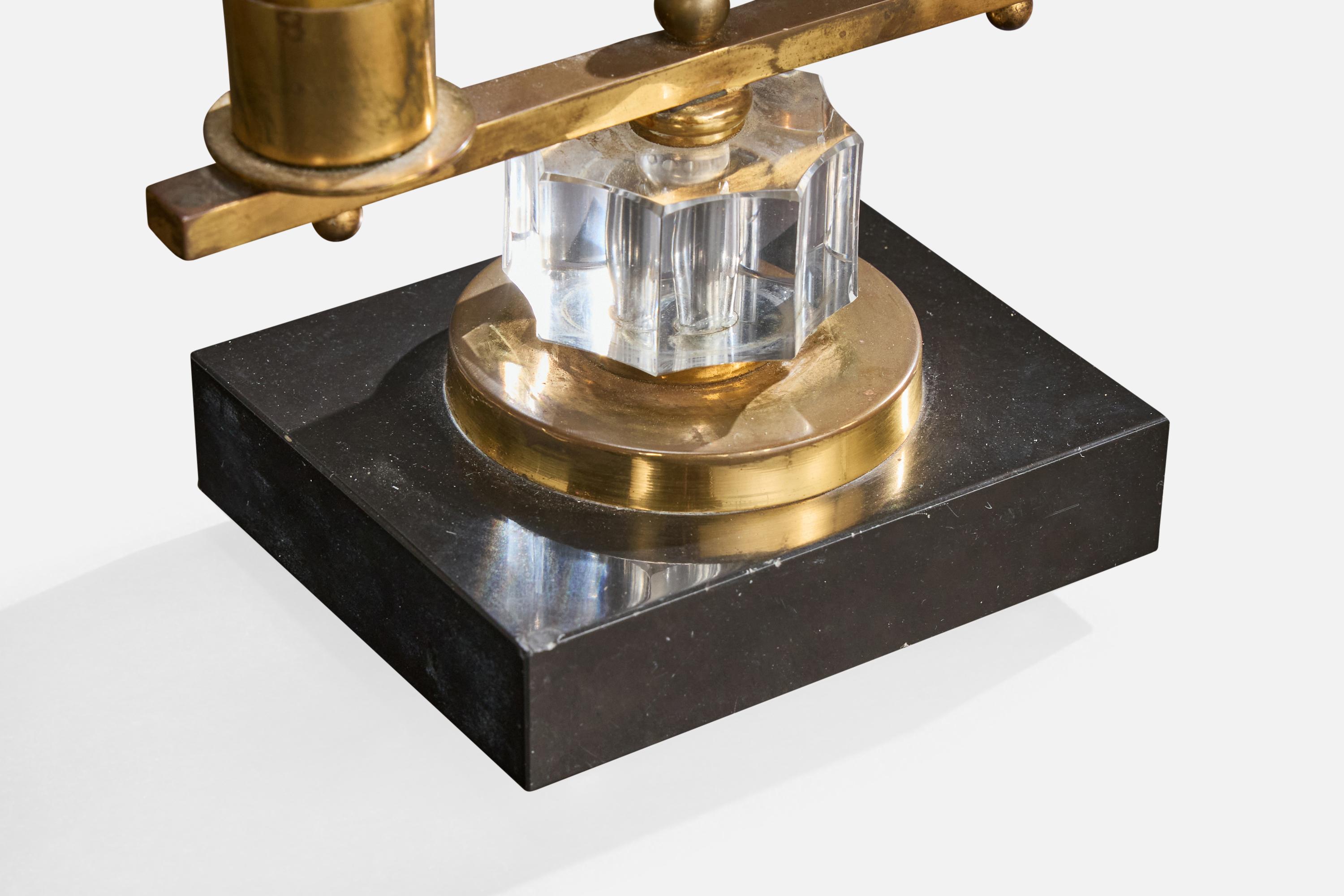 Lampade da tavolo di design francese, ottone, marmo, acrilico, tessuto, Francia, anni '50 in vendita 1