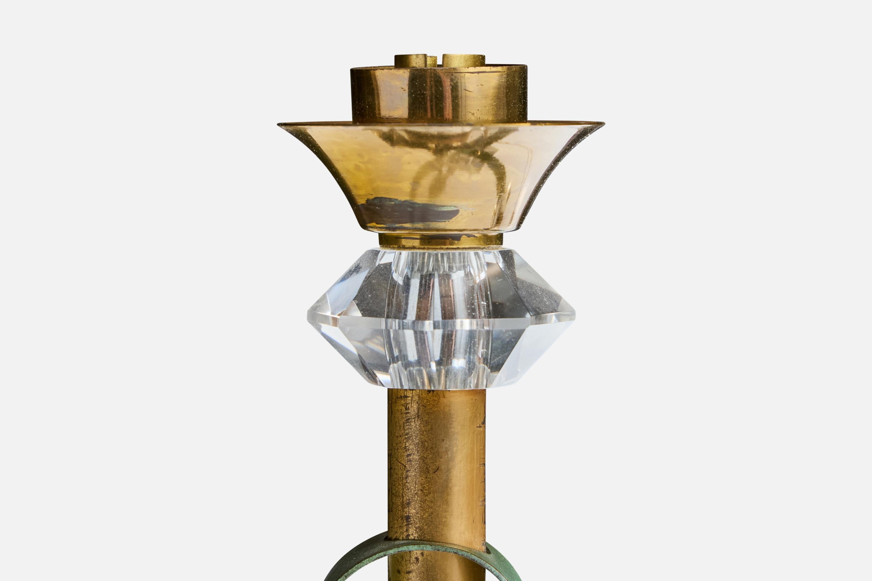 Milieu du XXe siècle Designer français, lampes de table, laiton, métal, acrylique, tissu, France, années 1950 en vente