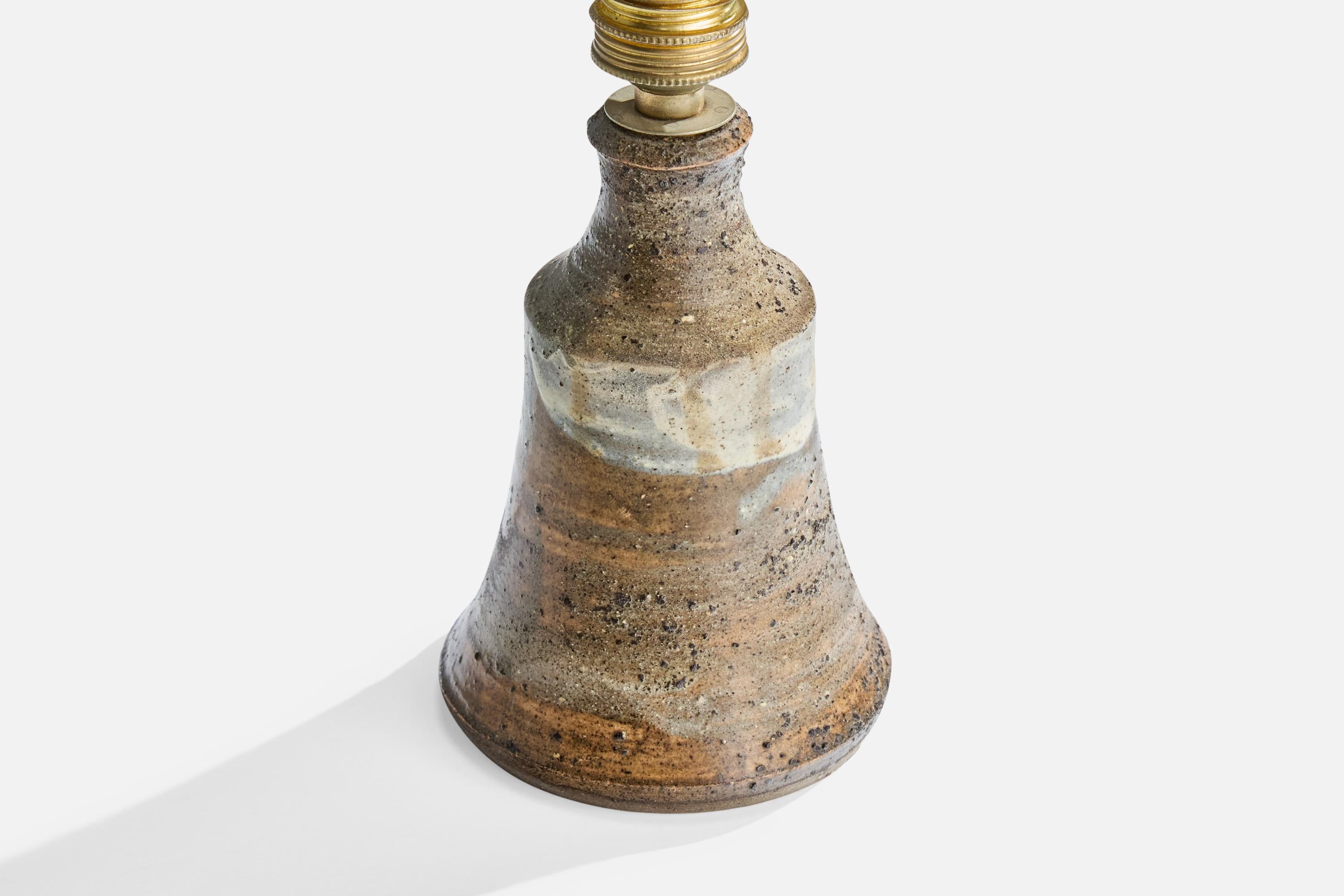 Metà XX secolo Lampade da tavolo di design francese, ceramica, ottone, Francia, anni '50 in vendita