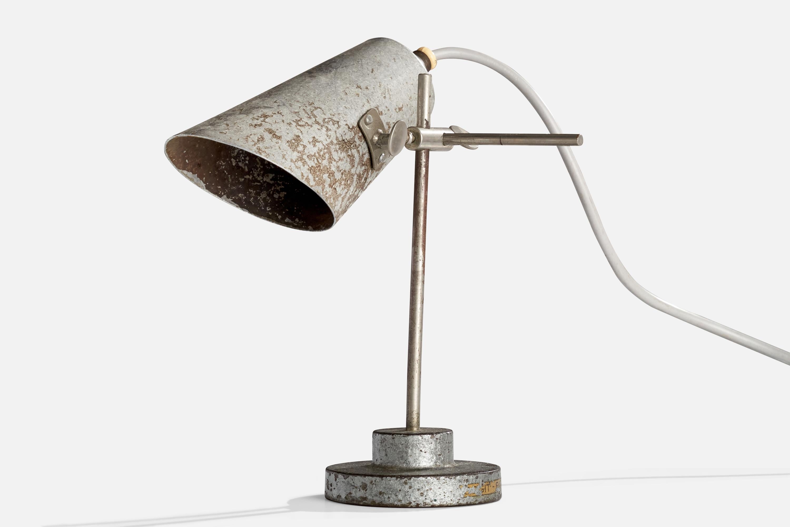 French Designer, Table Lamps, Metal, France, 1930s For Sale 8