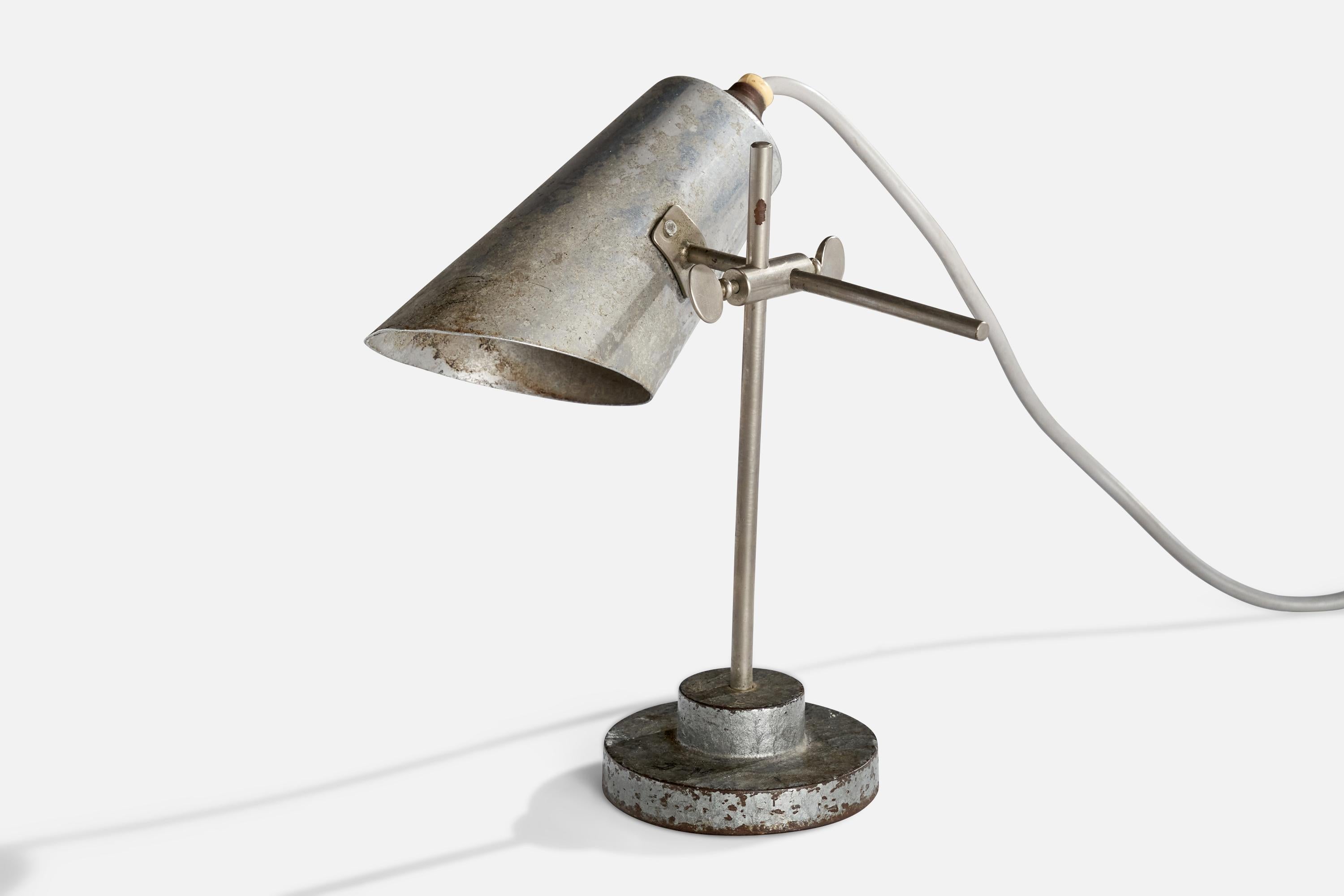 French Designer, Table Lamps, Metal, France, 1930s For Sale 4
