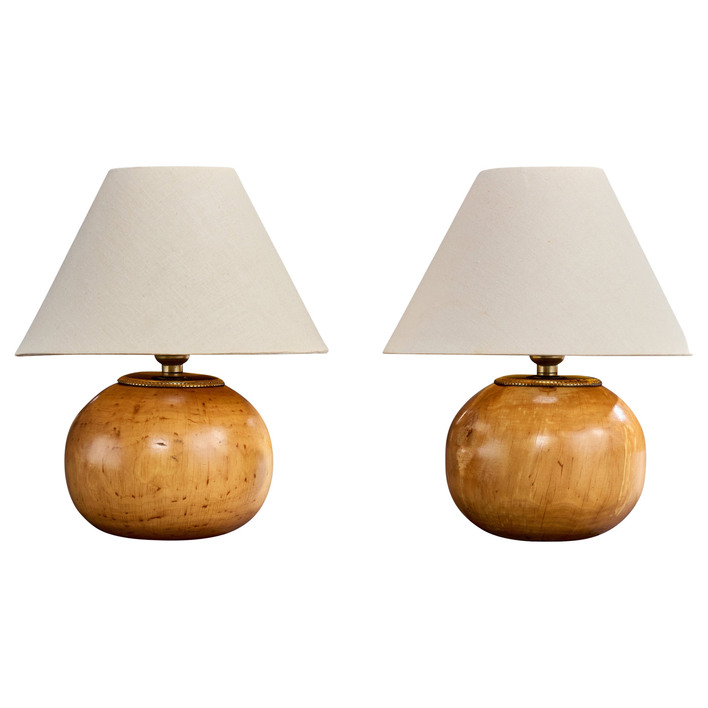 Französischer Designer, Tischlampen, Holz, Messing, Frankreich, 1950er Jahre