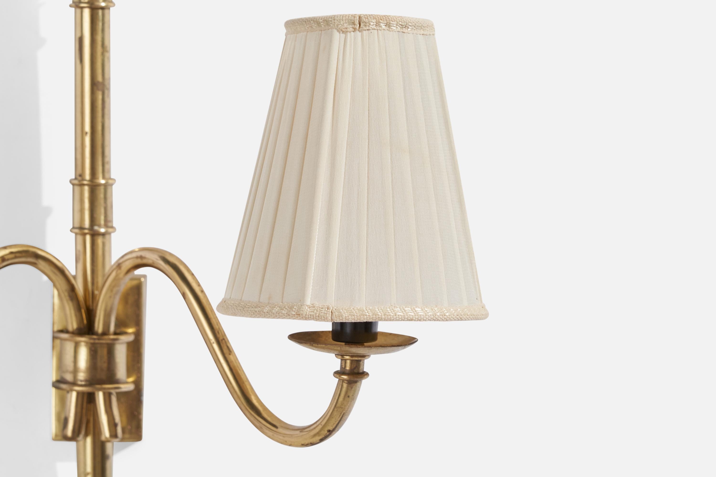 French Designer, Wall Light, Brass, Fabric, France, 1940s In Good Condition In High Point, NC