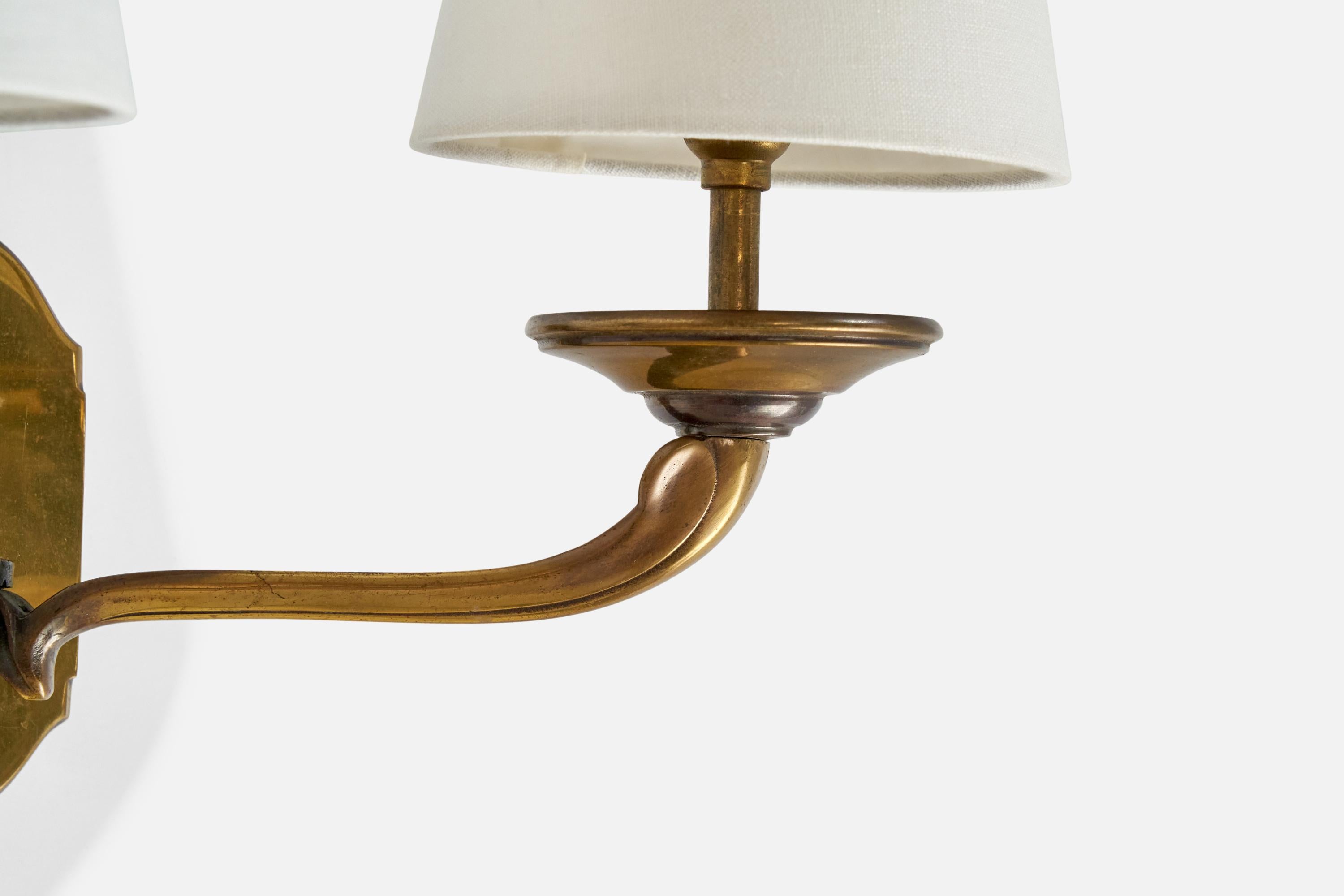 French Designer, Wall Light, Brass, Fabric, France, 1940s For Sale 2
