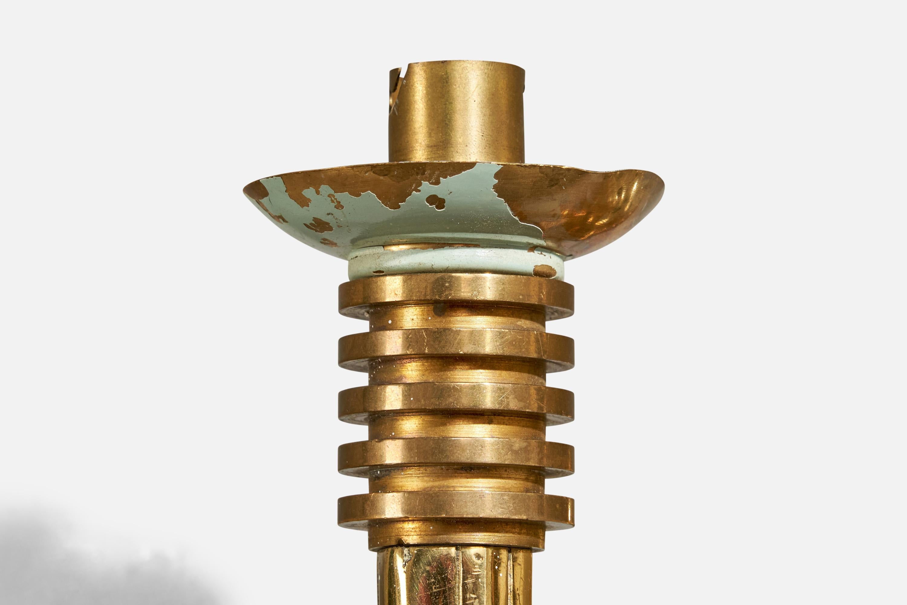 Ottone Designer francese, lampada da parete, ottone, tessuto, Francia, anni '1940 in vendita
