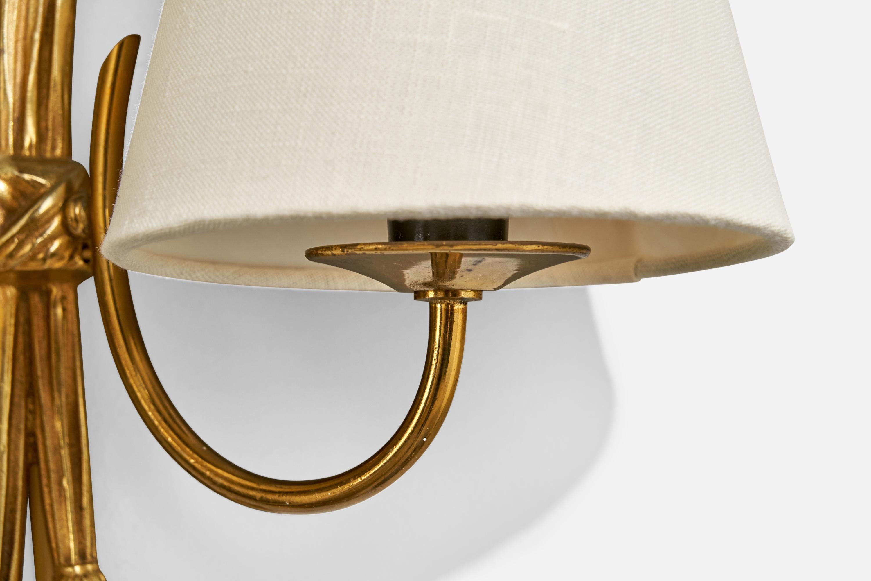 French Designer, Wall Light, Brass, Fabric, France, 1940s For Sale 3